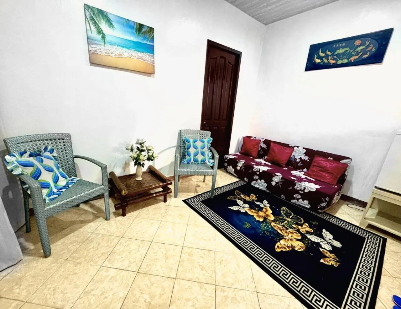 Photo of the whole room in Ocean Breeze Inn