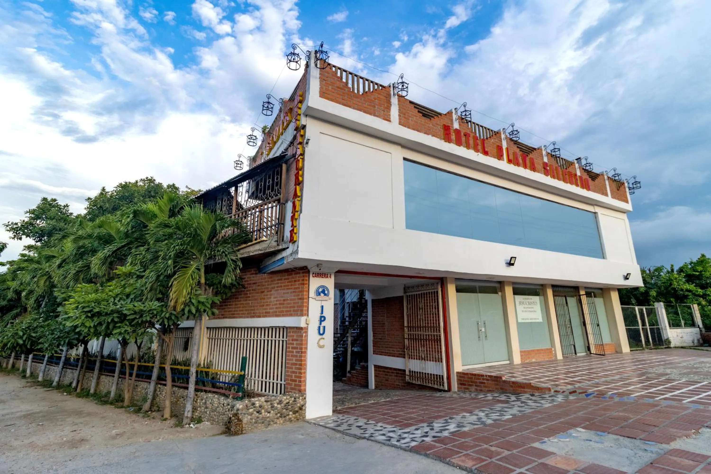 Property building in Hotel Playa Salguero By GEH Suites