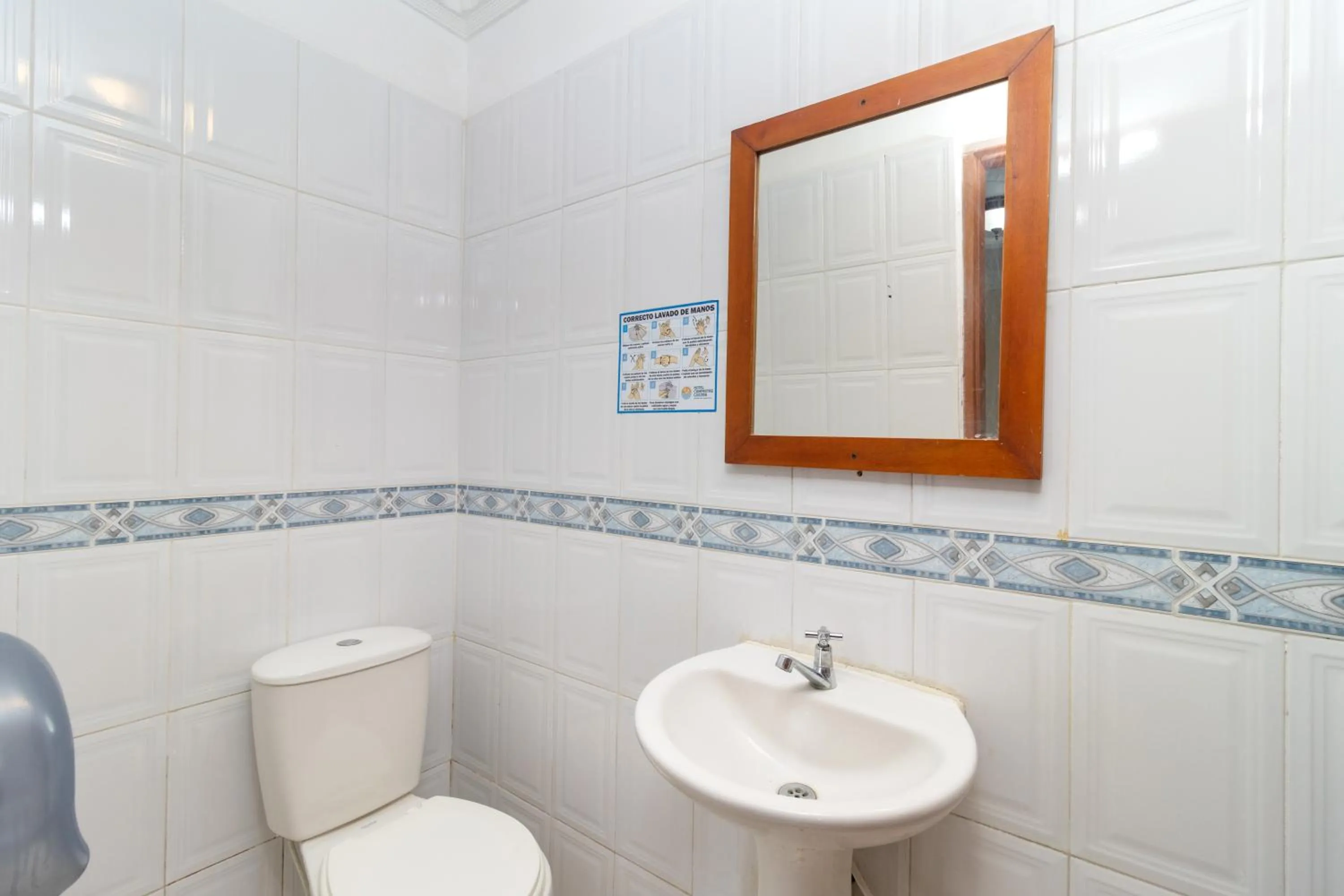 Bathroom in Hotel Playa Salguero By GEH Suites