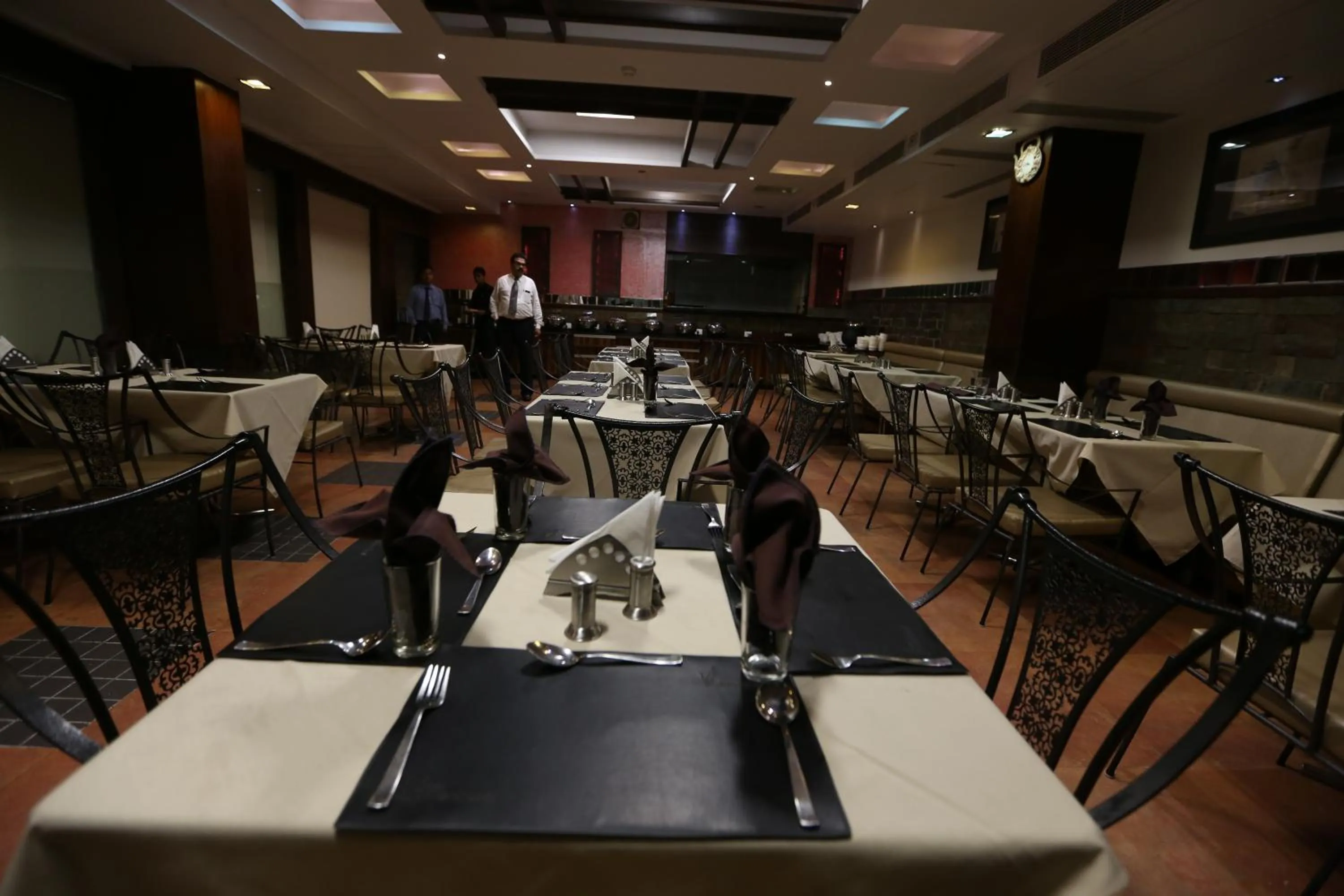 Restaurant/places to eat in SilverCloud Hotel and Banquets