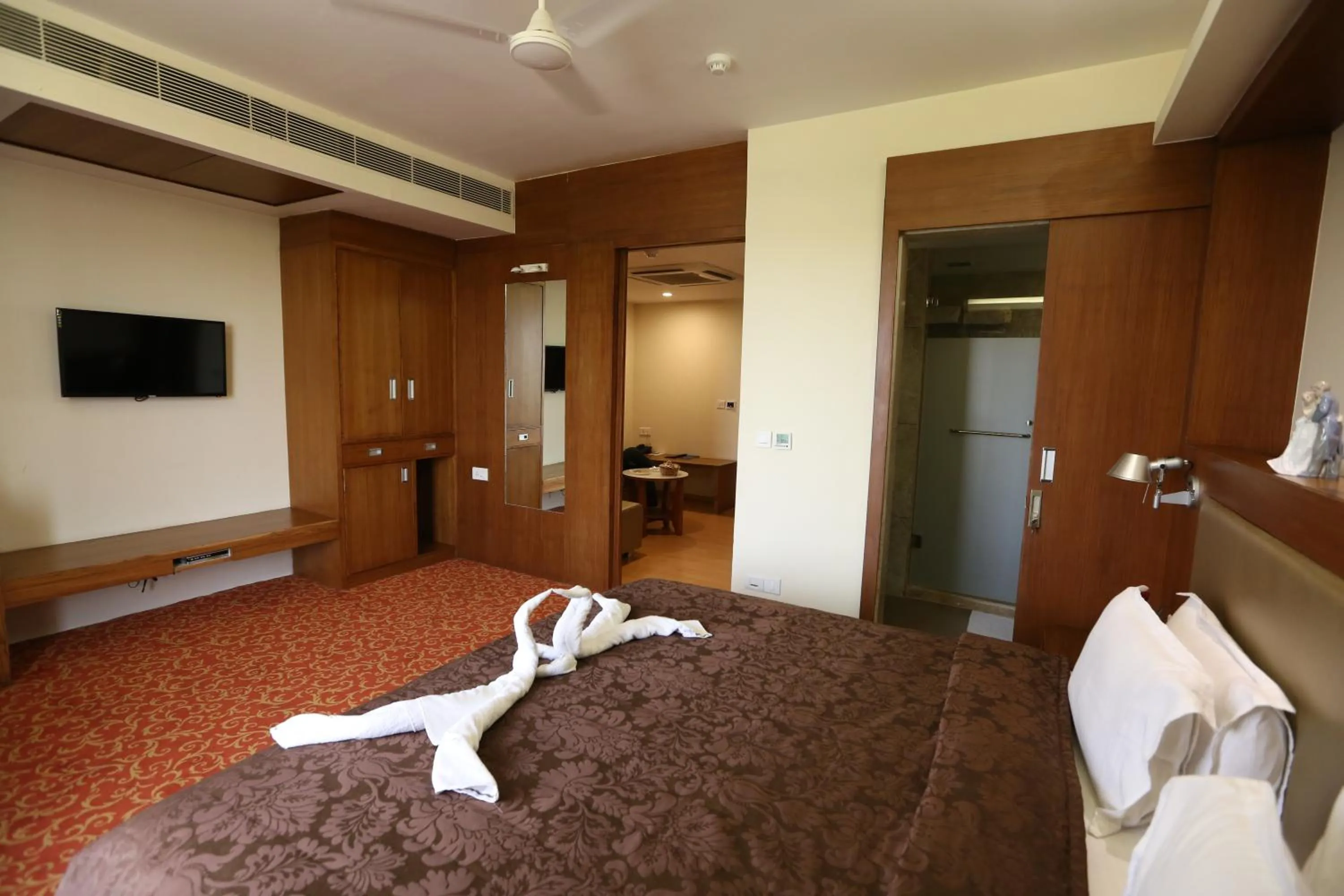 View (from property/room), Bed in SilverCloud Hotel and Banquets