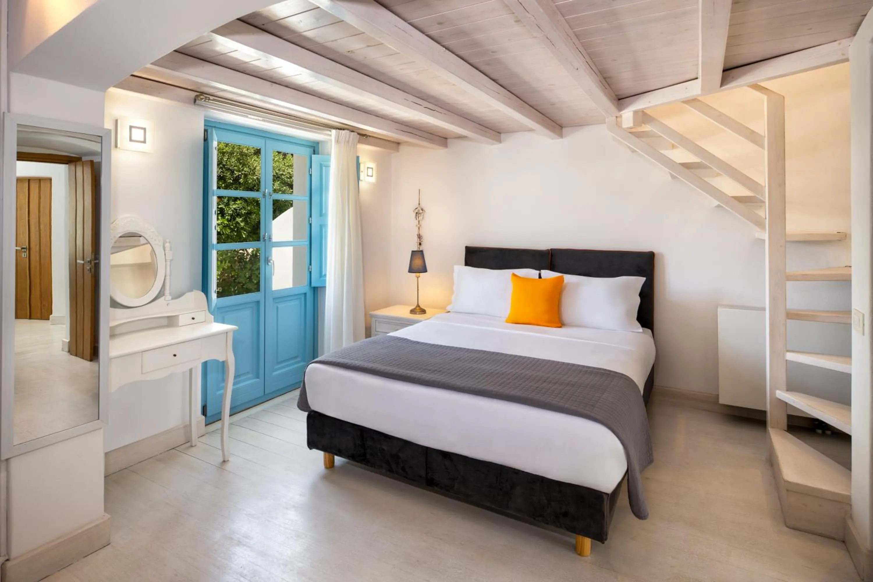 Anema Boutique Hotel & Villas Santorini