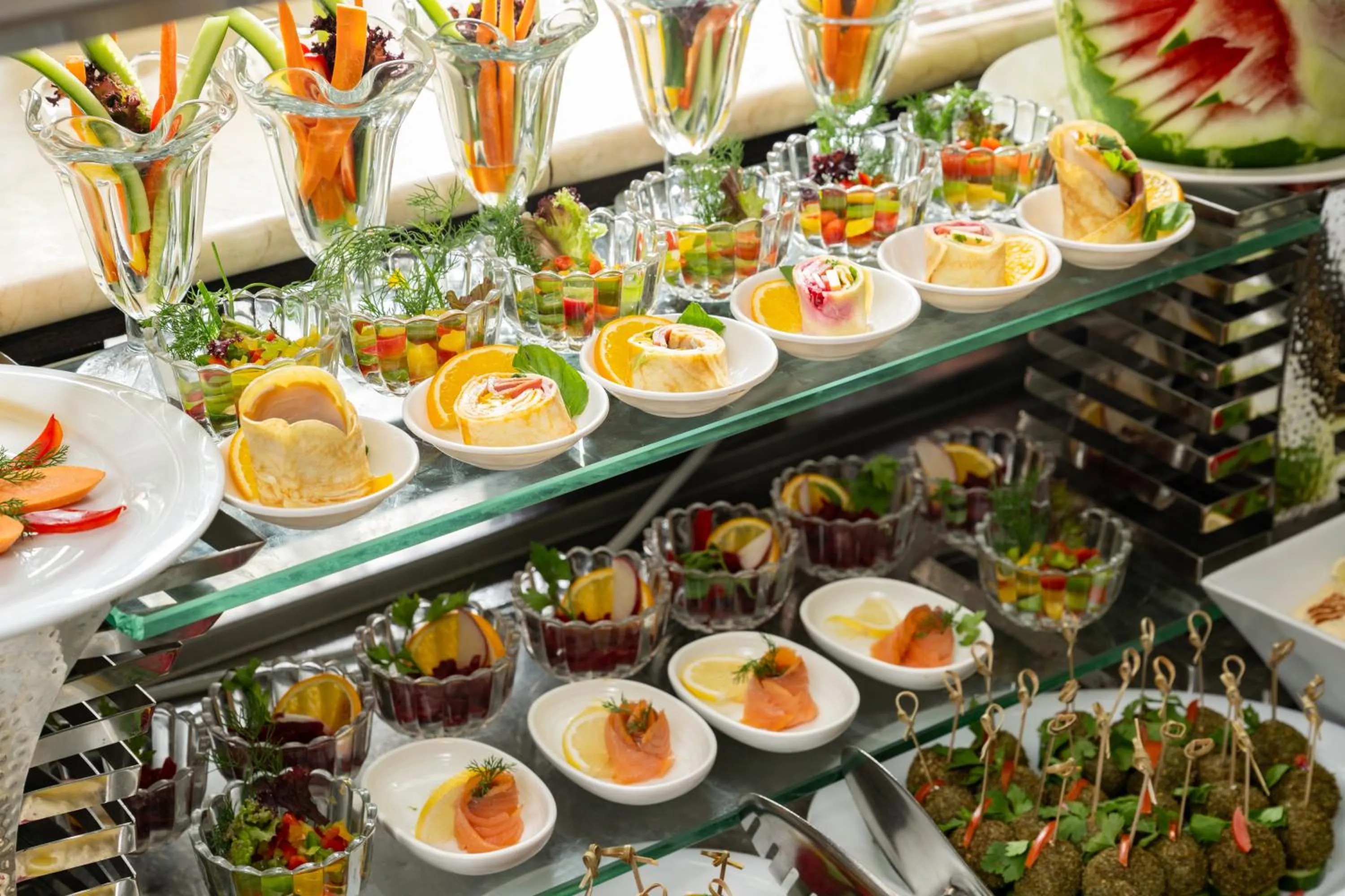 Restaurant/places to eat in Taiba Madinah Hotel