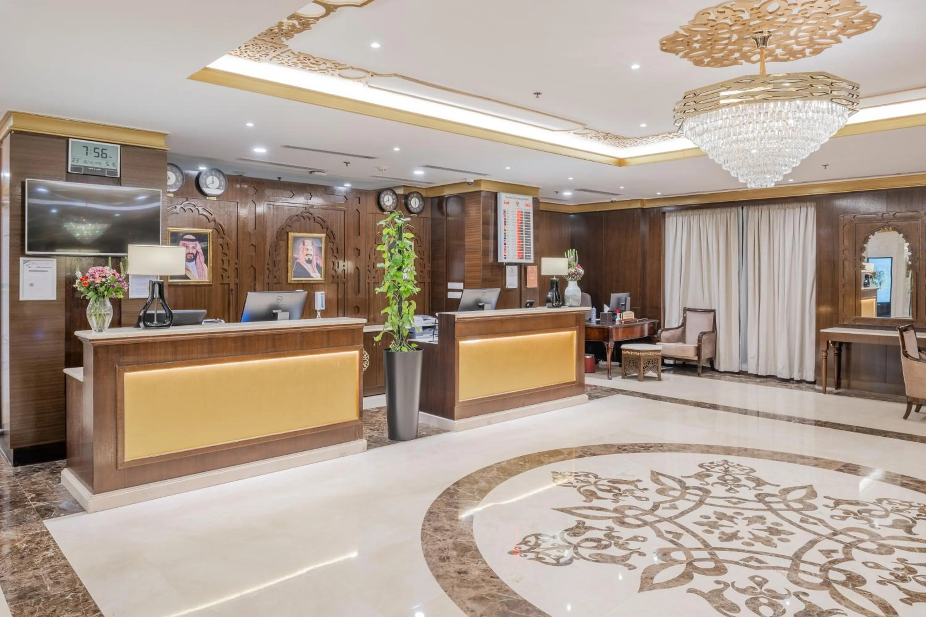 Lobby or reception in Taiba Madinah Hotel