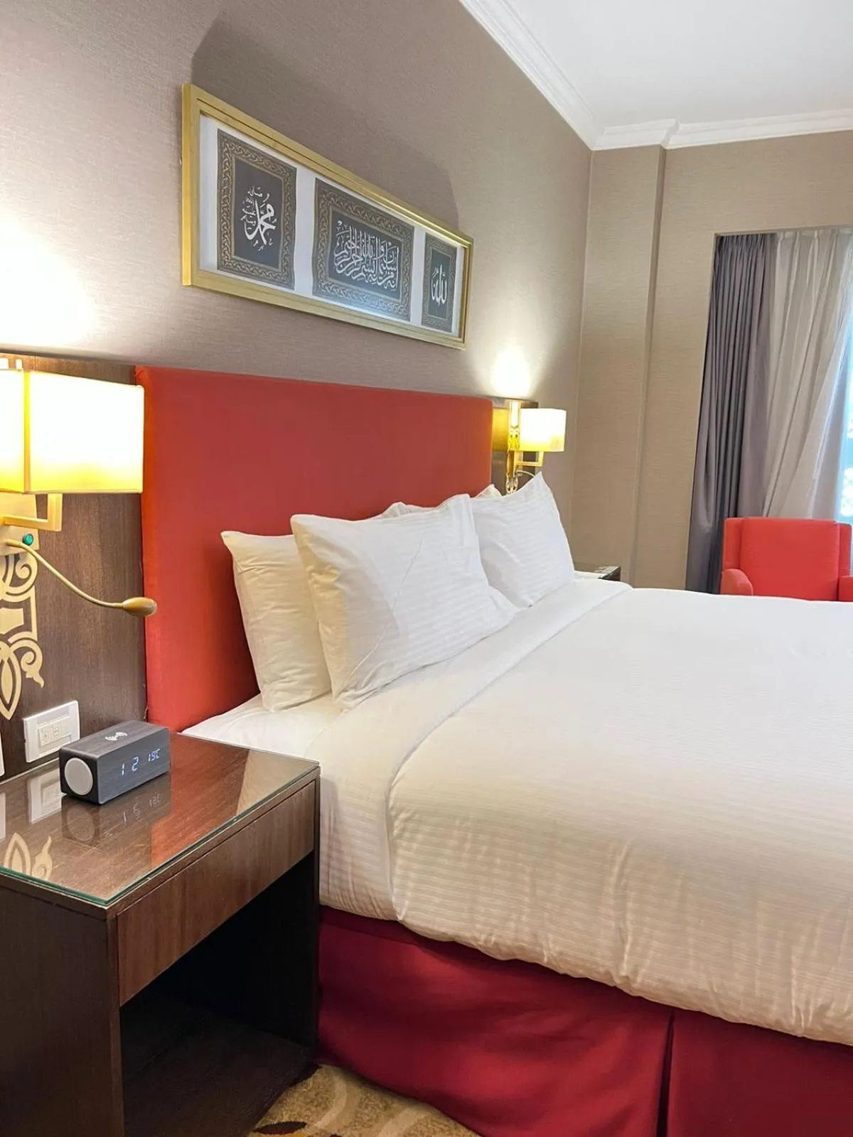 Bed in Taiba Madinah Hotel