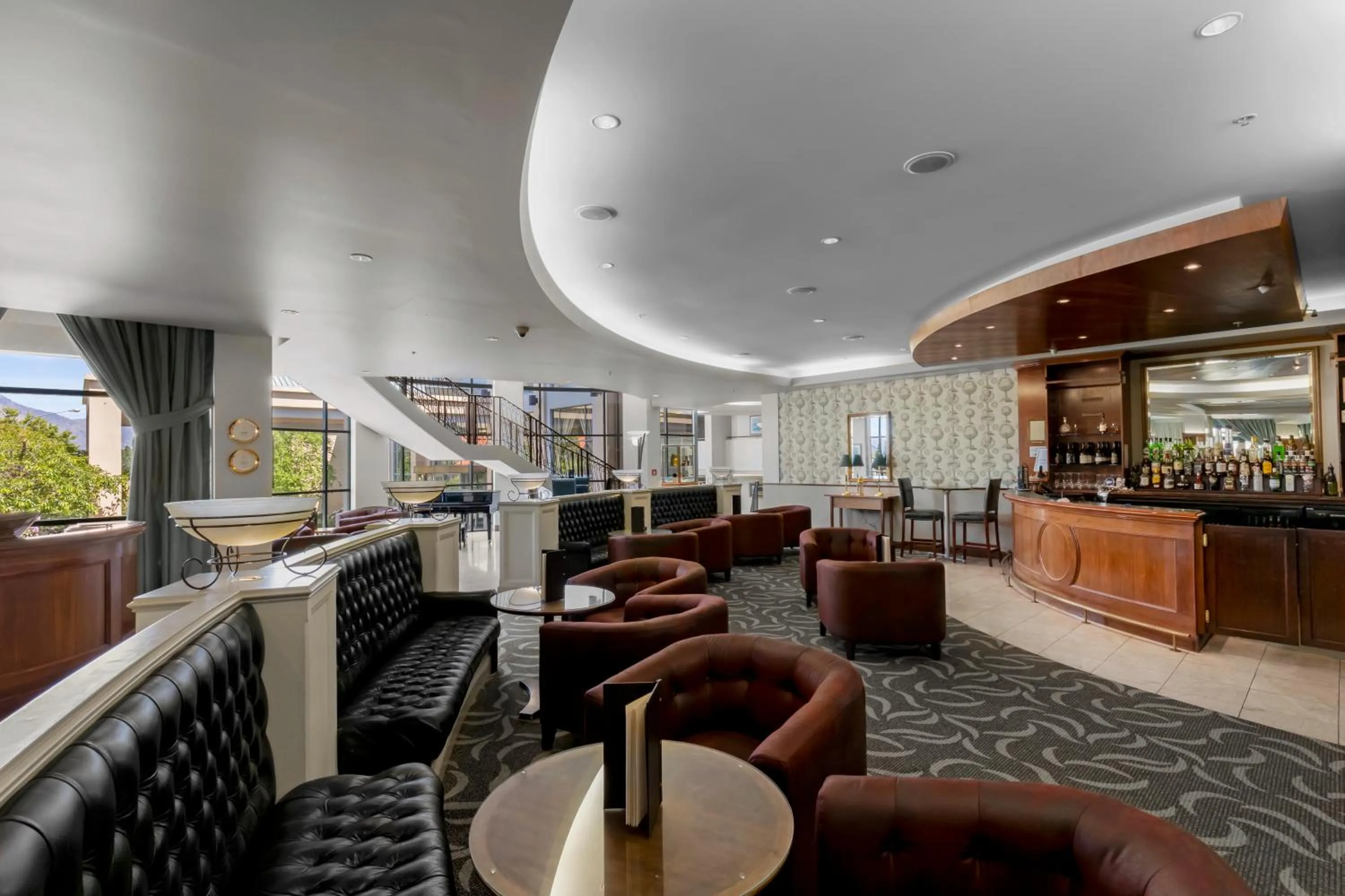 Lounge or bar in Millennium Hotel Queenstown
