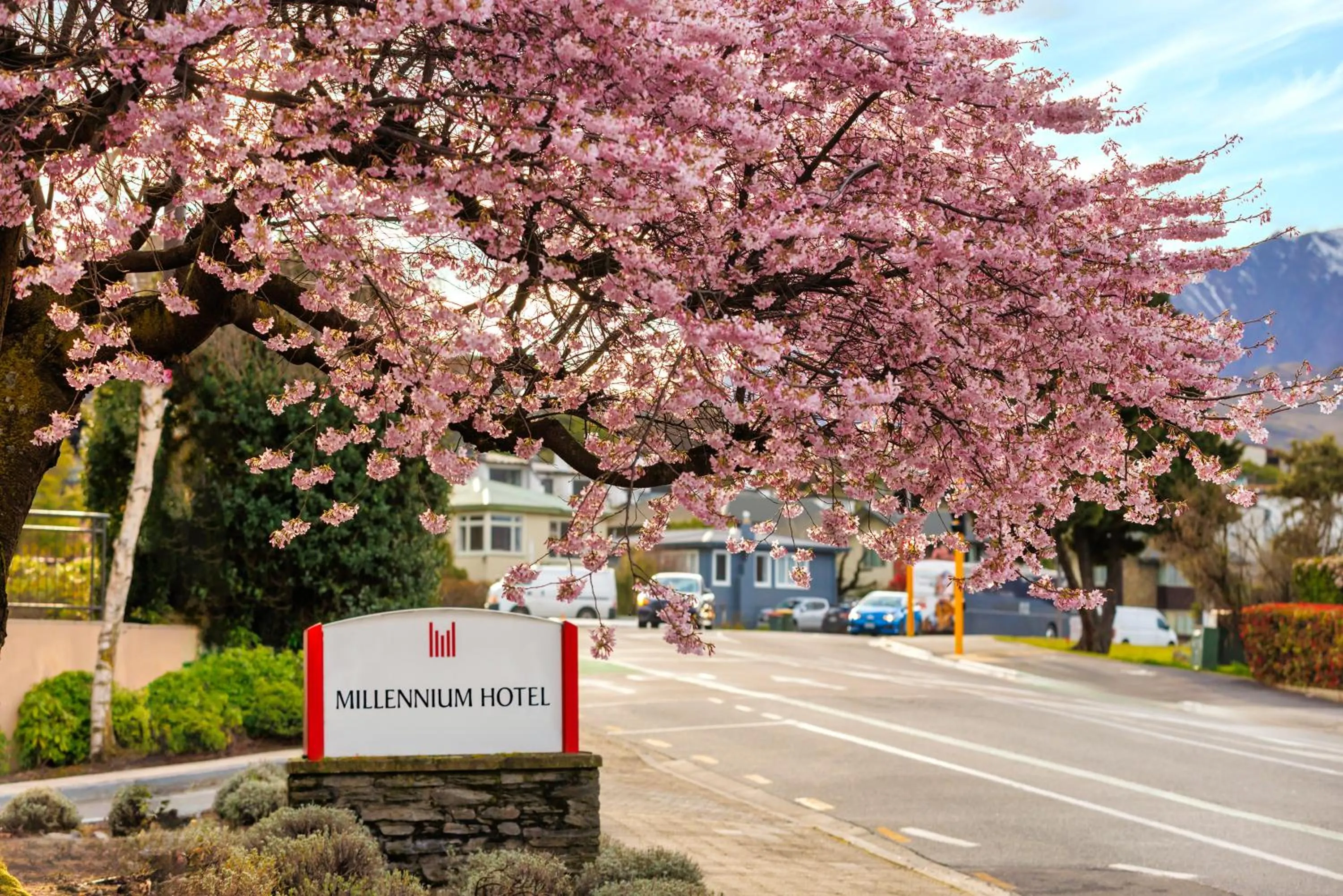 Facade/entrance in Millennium Hotel Queenstown