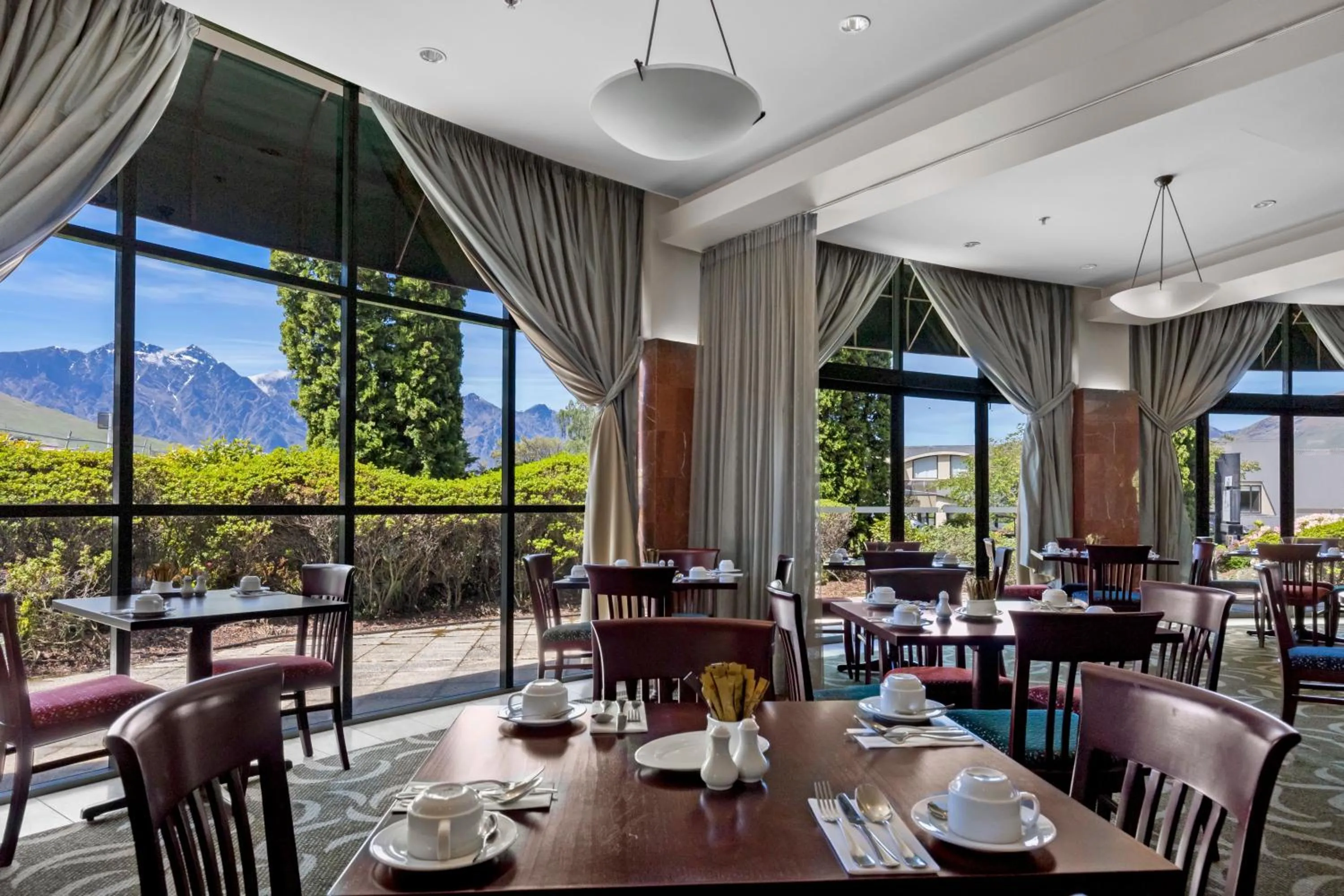 Restaurant/places to eat in Millennium Hotel Queenstown