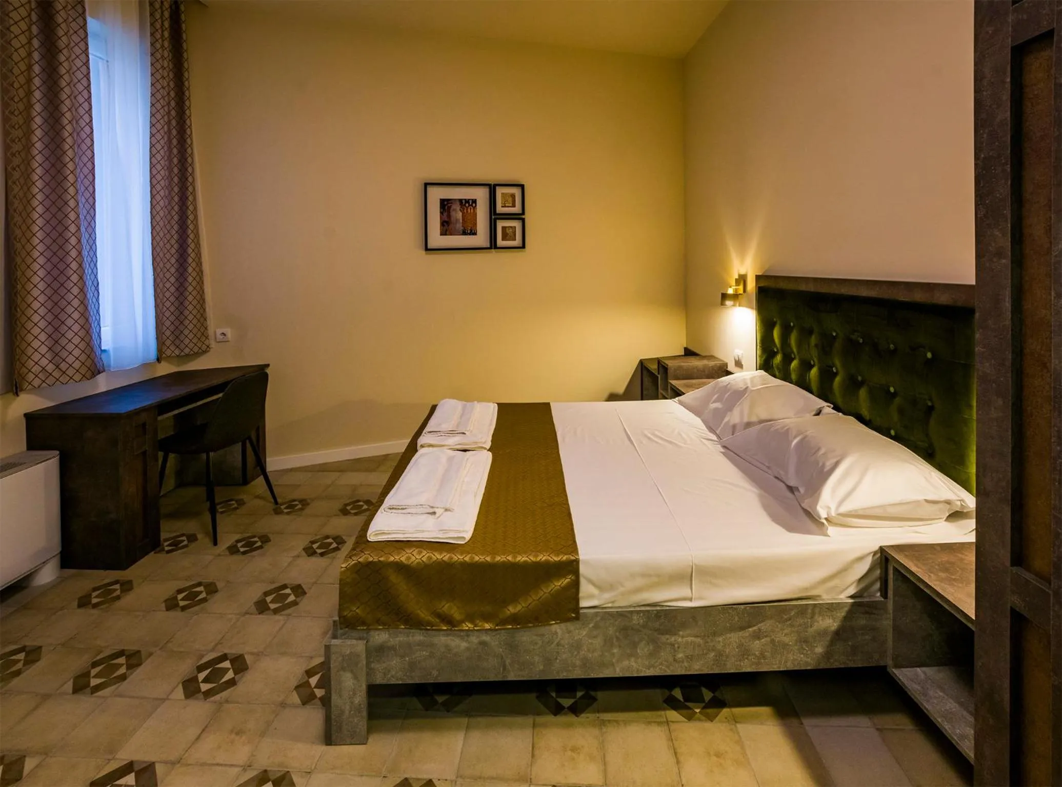 Bed in Lux Villa Old Town