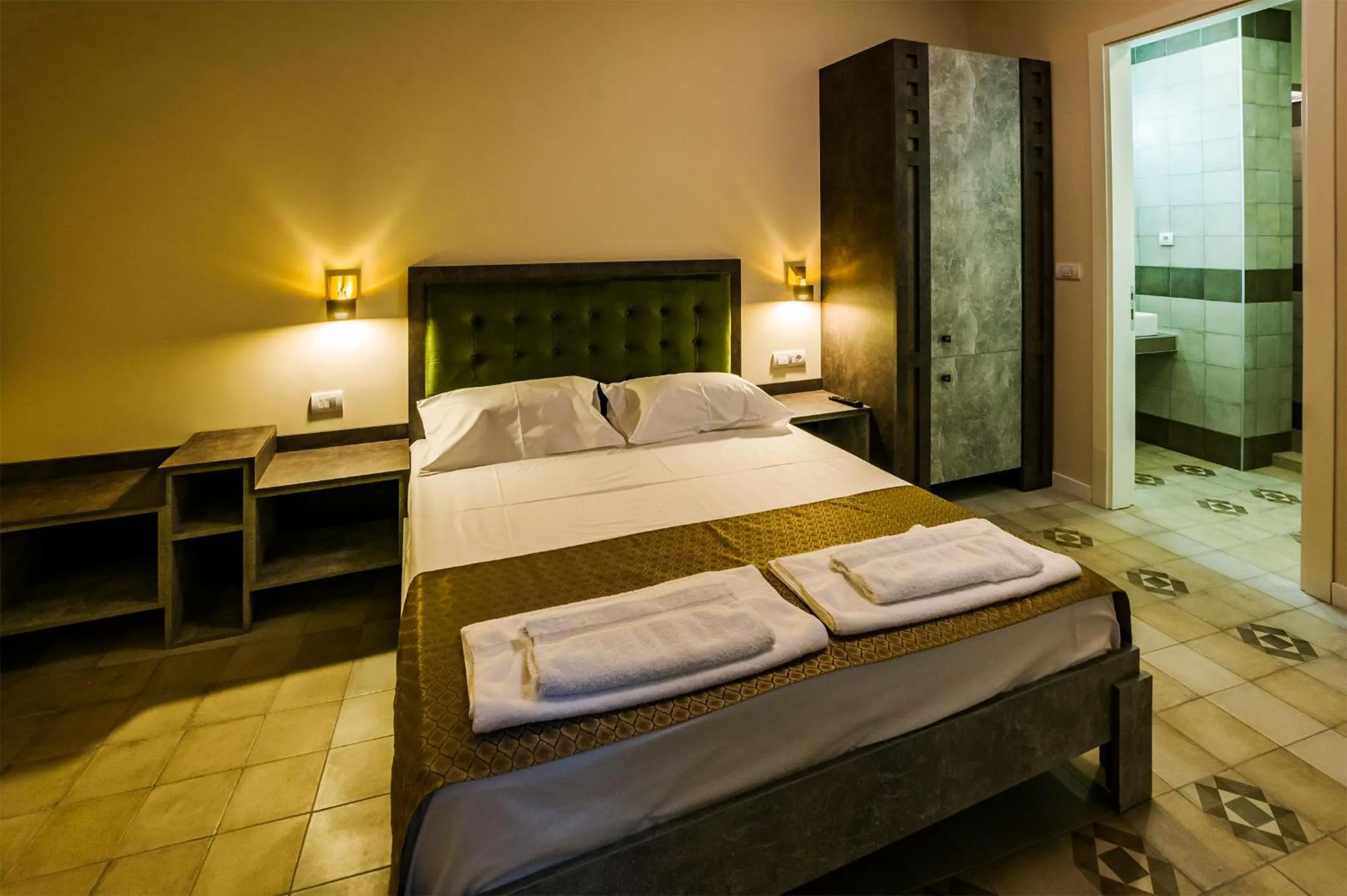 Bed in Lux Villa Old Town