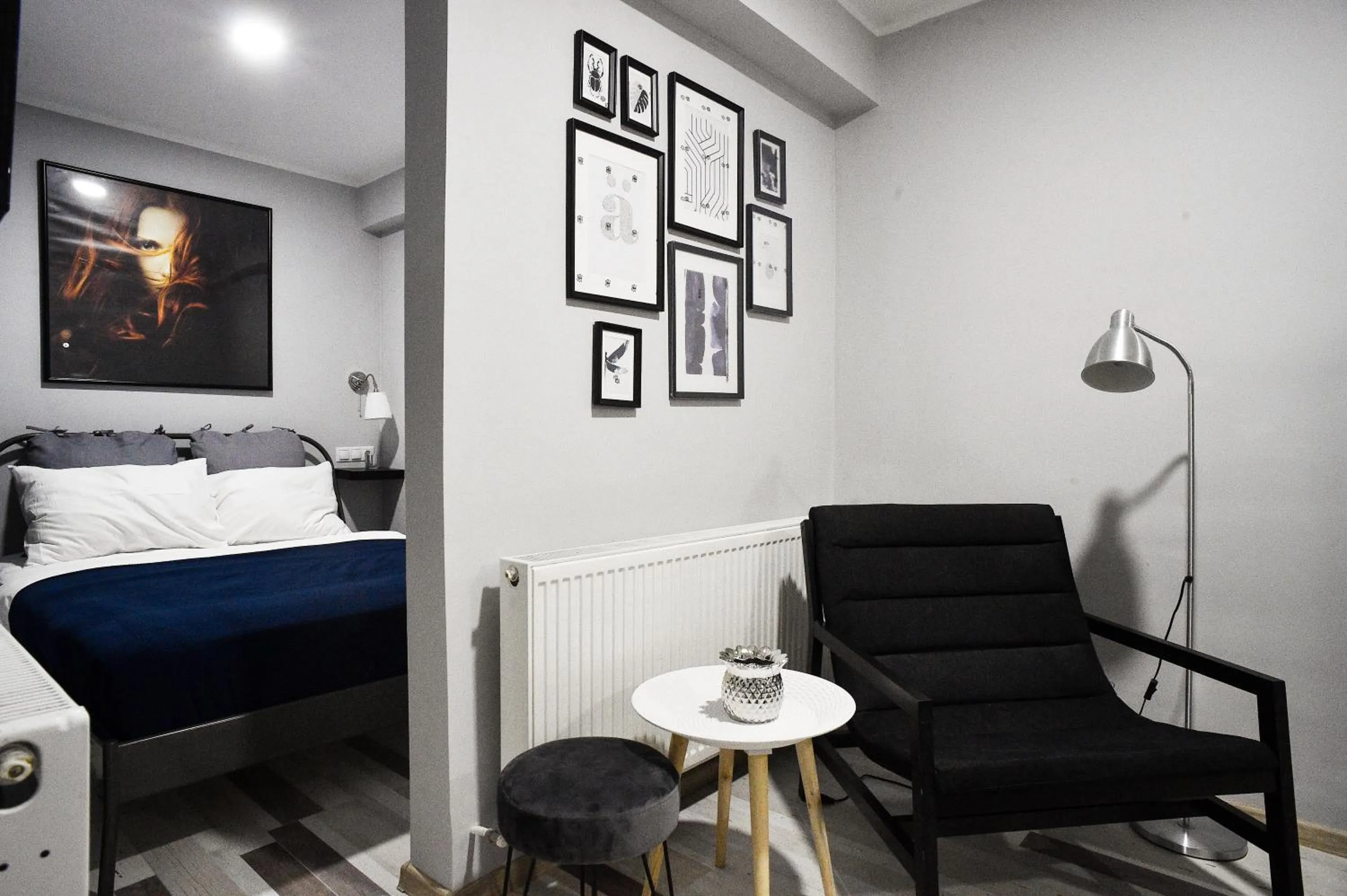 Living room, Bed in Heights Accommodation City Center