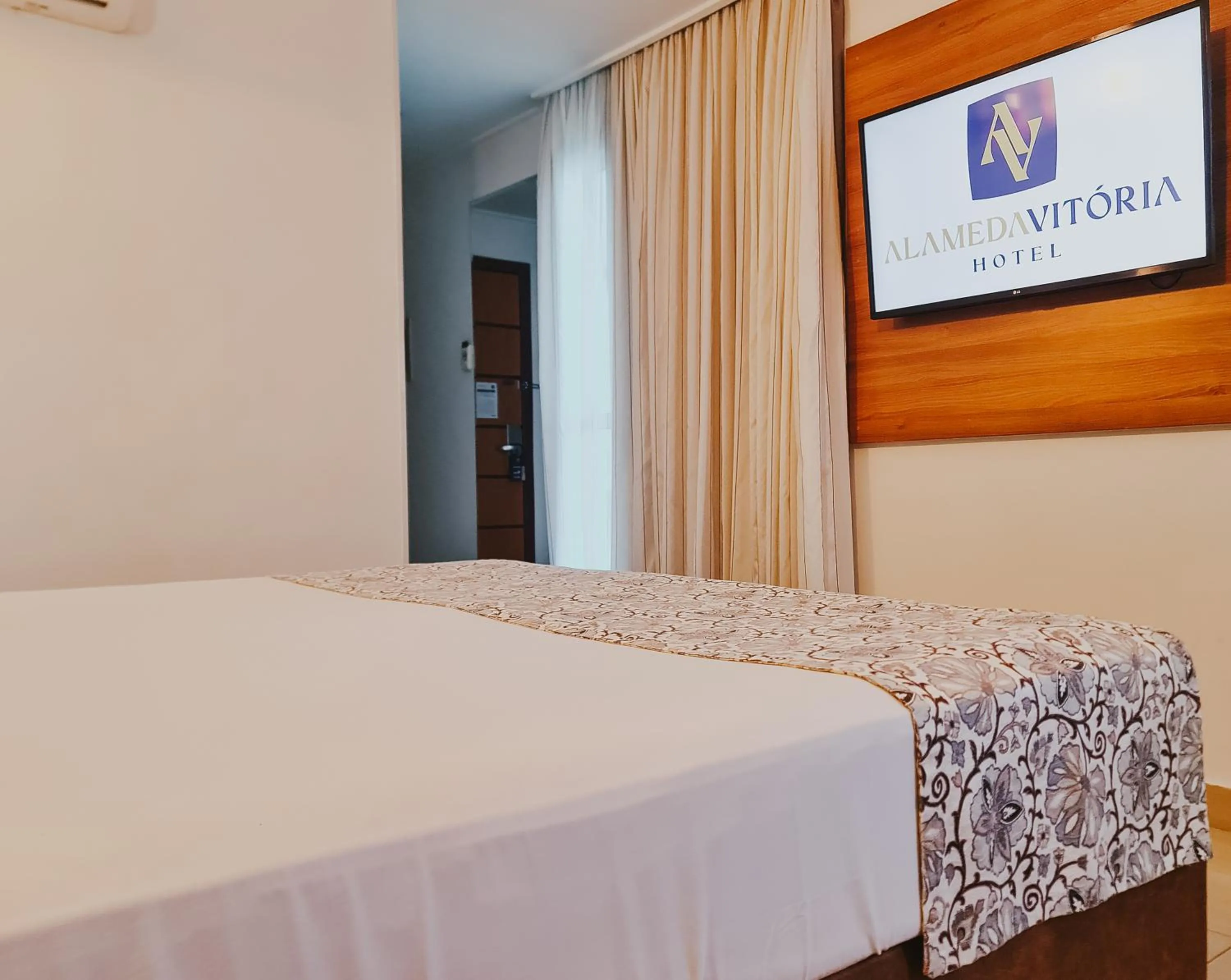 Bed in Alameda Vitória Hotel