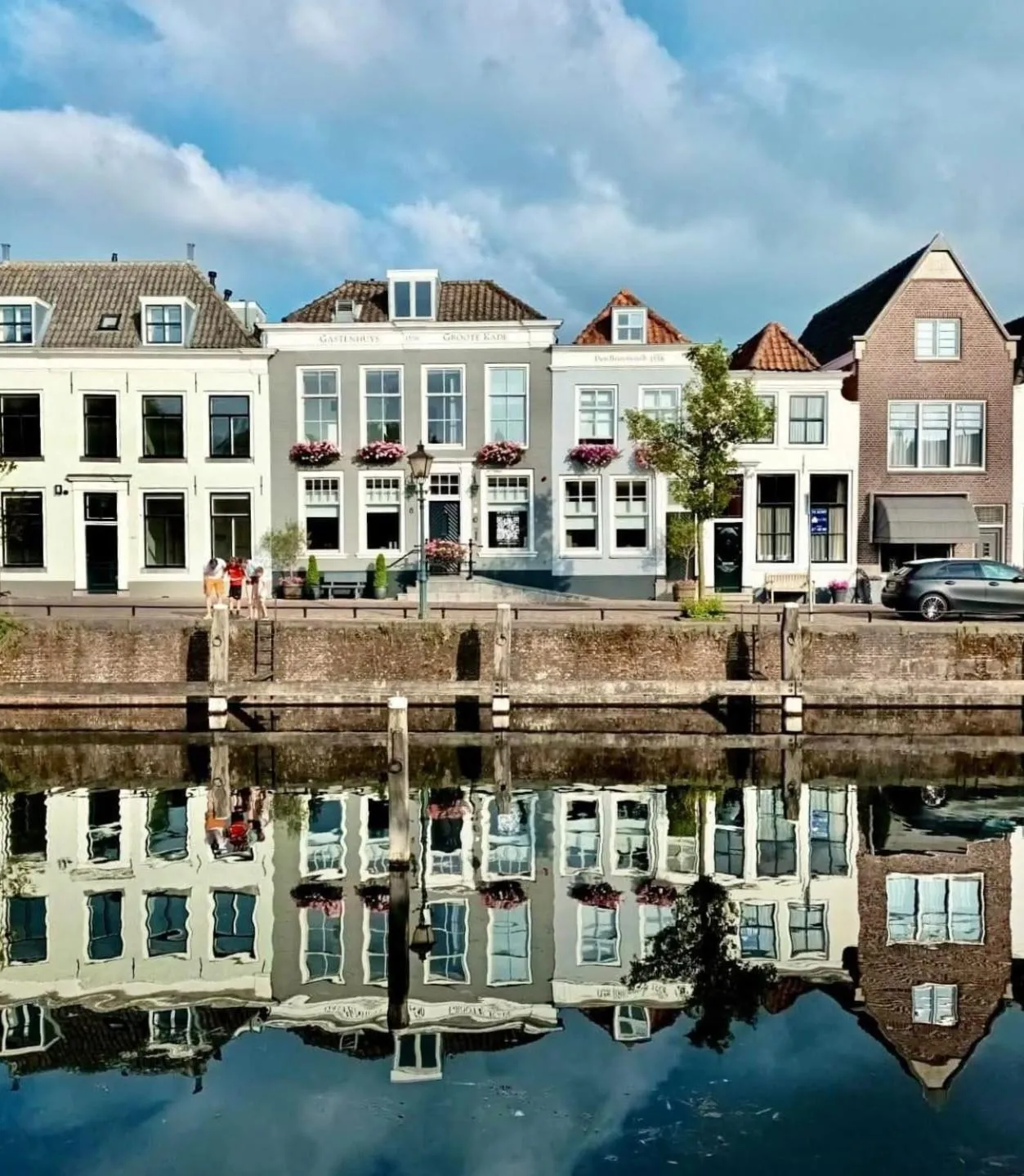 Property building in Hotel De Grote Kade - Boutique Heritage Hotel in het historische hart van Goes