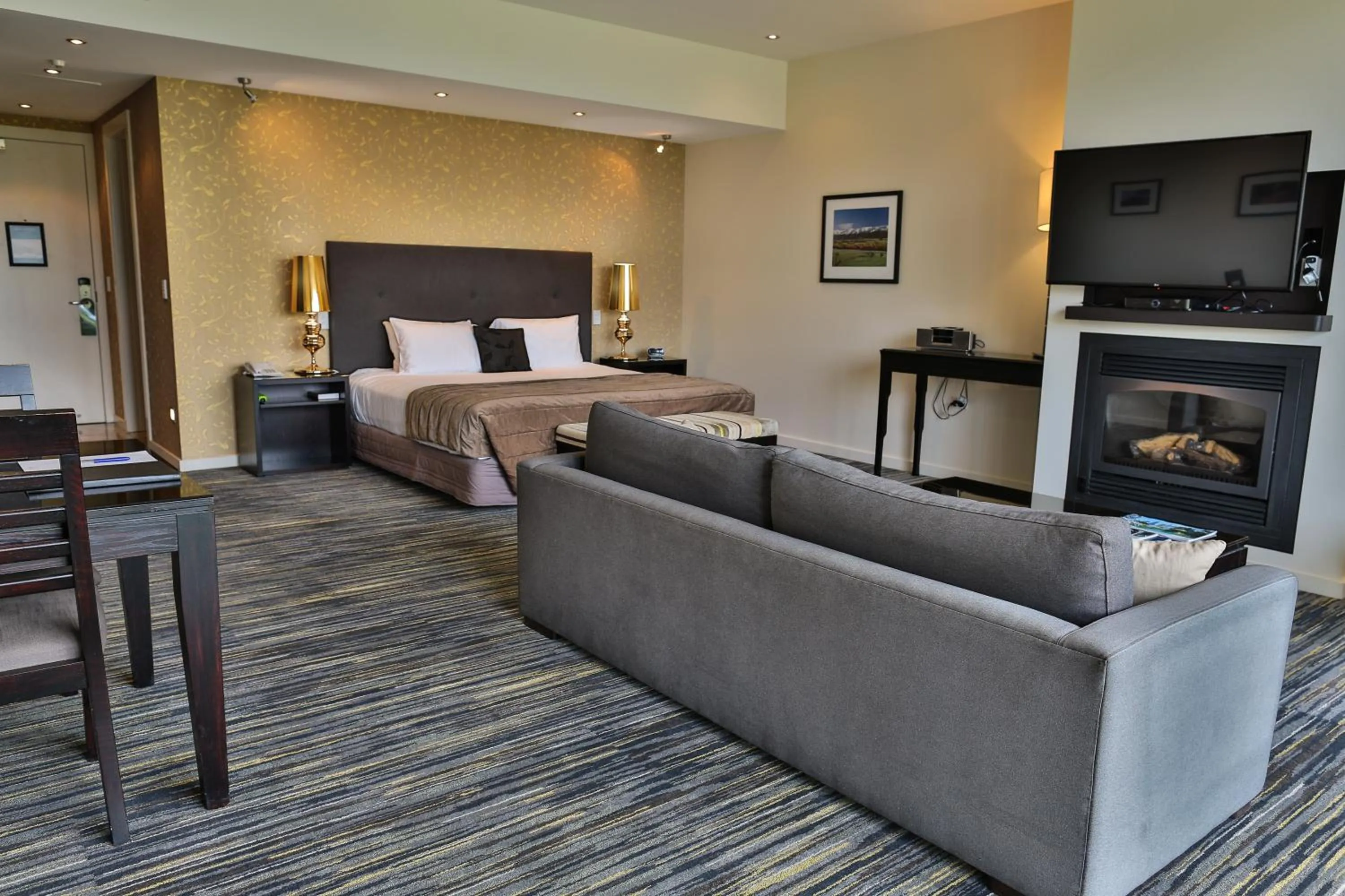 TV and multimedia, Bed in Braemar Lodge And Spa