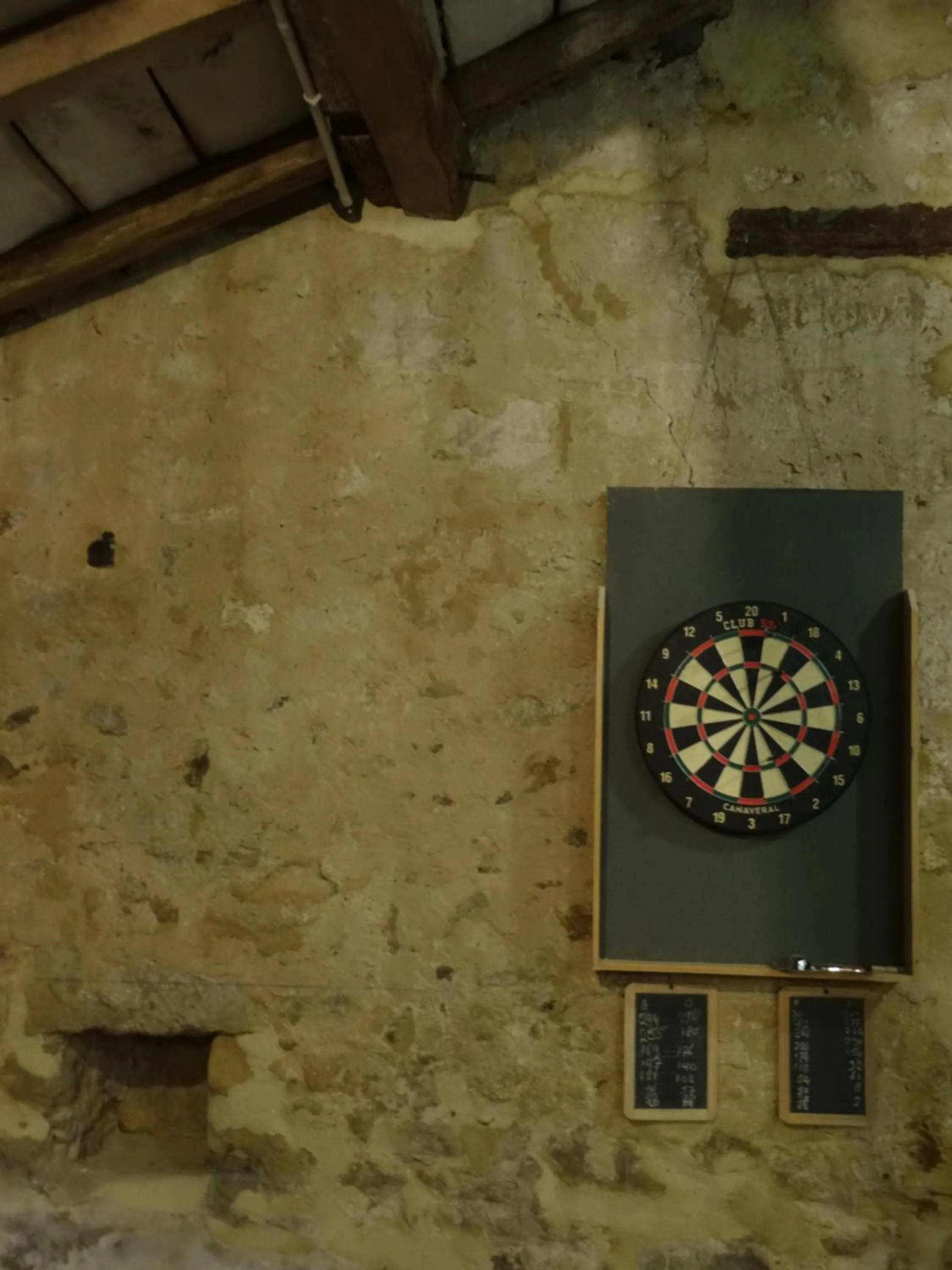 Darts in Auberge BonBeauJoli