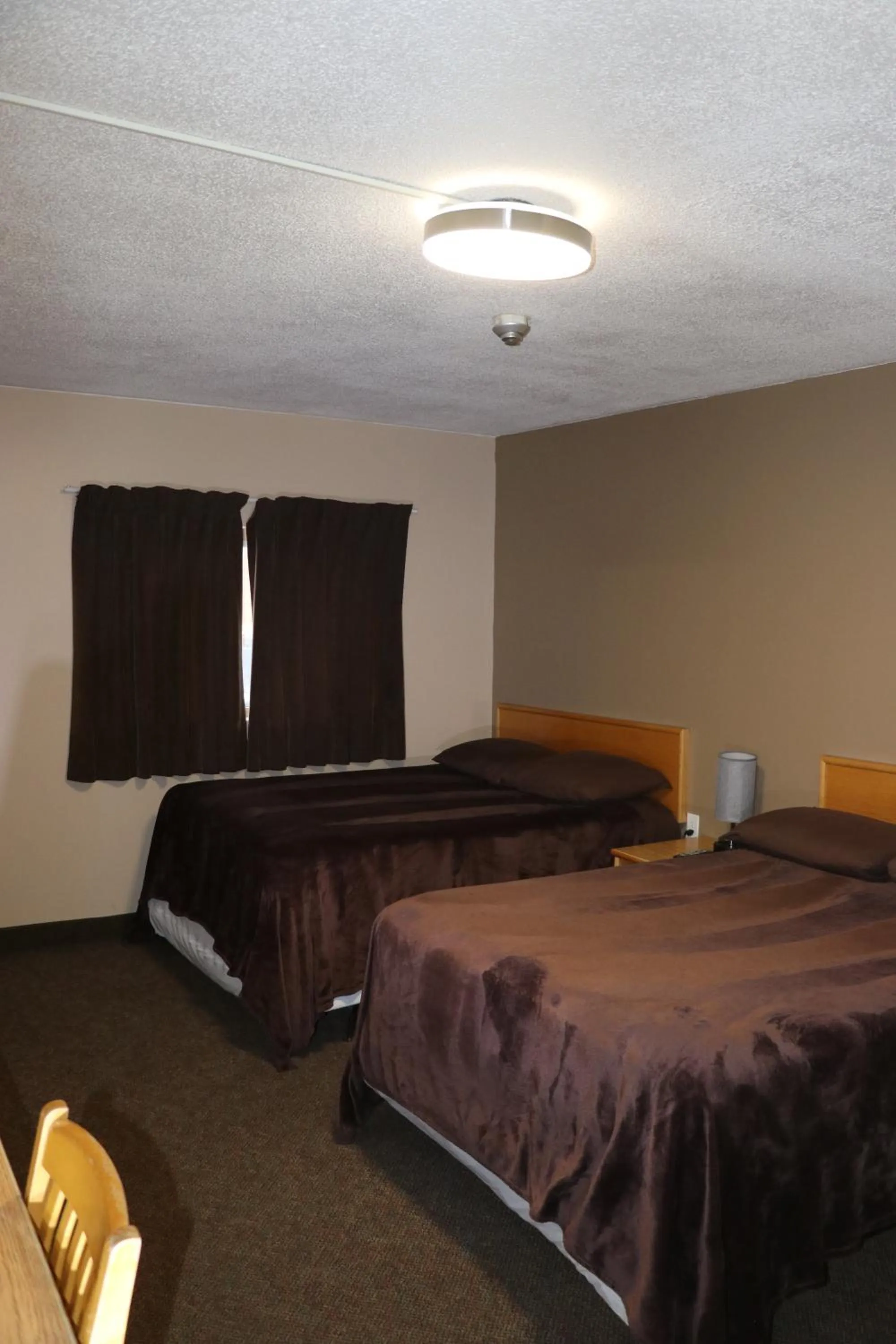 Bedroom, Bed in Nights Inn Motel