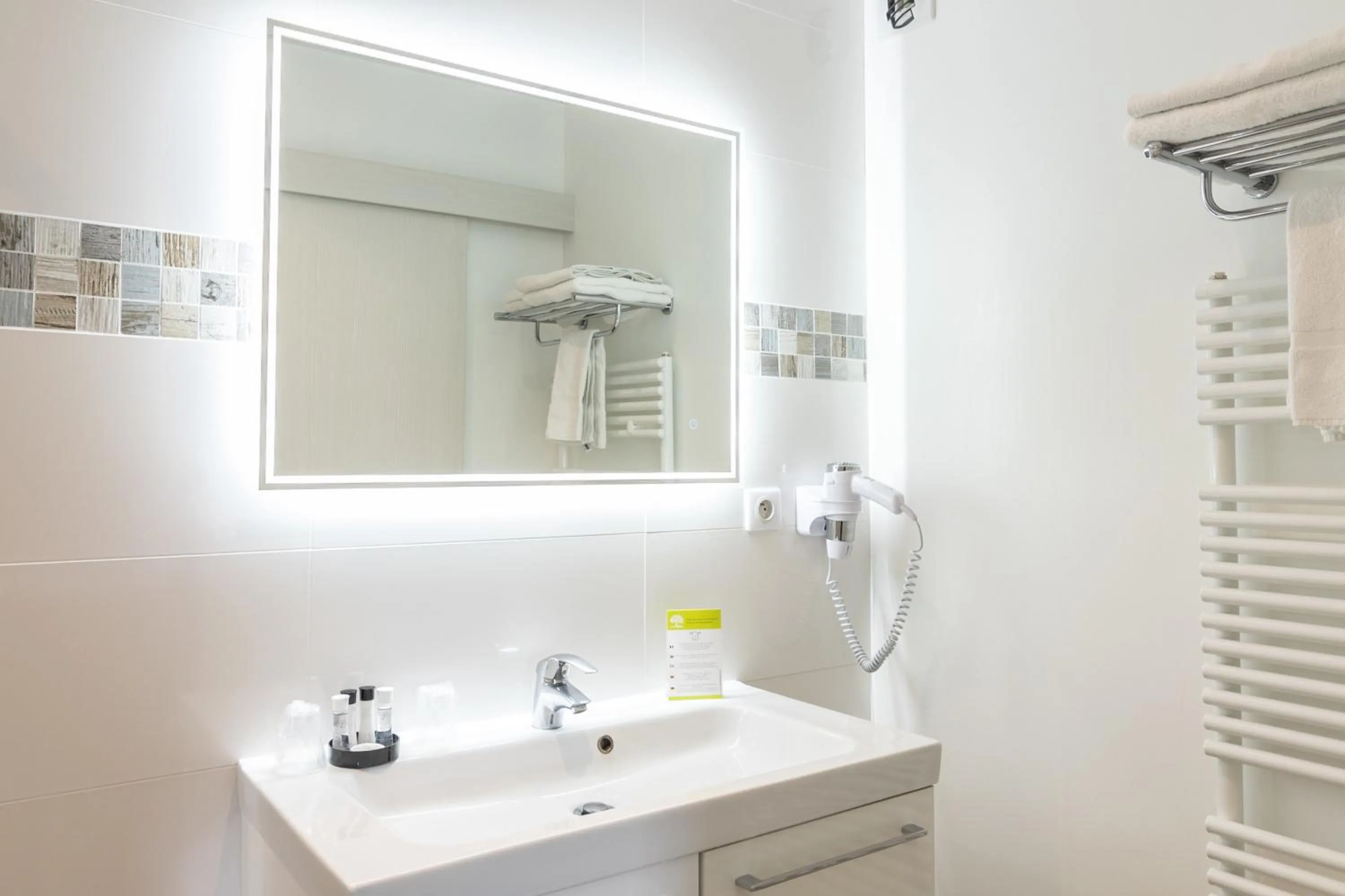 Bathroom in Hôtel De La Plage