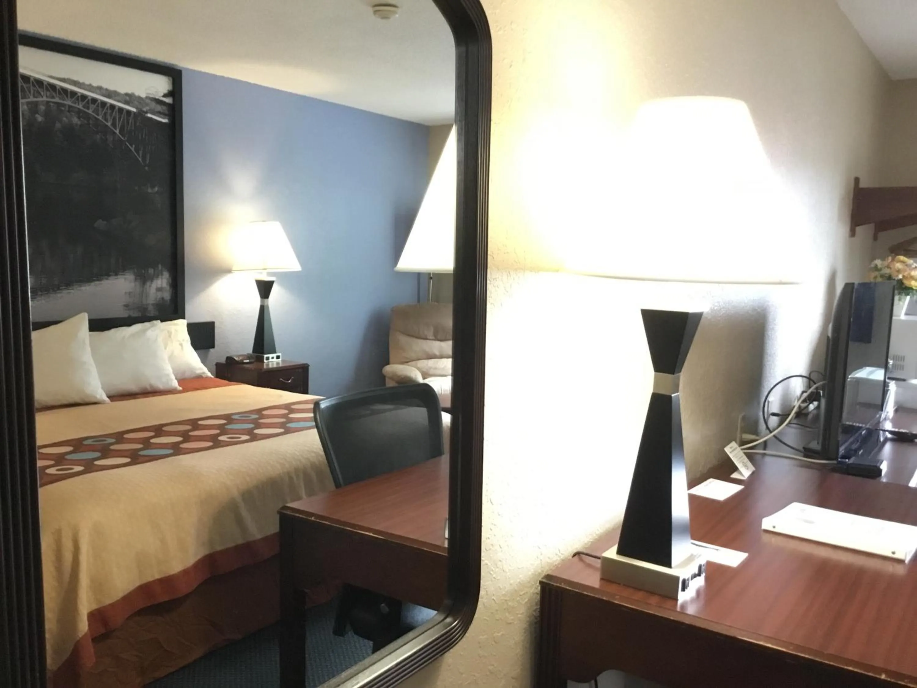 TV/Entertainment Center in Super 8 by Wyndham Gardner