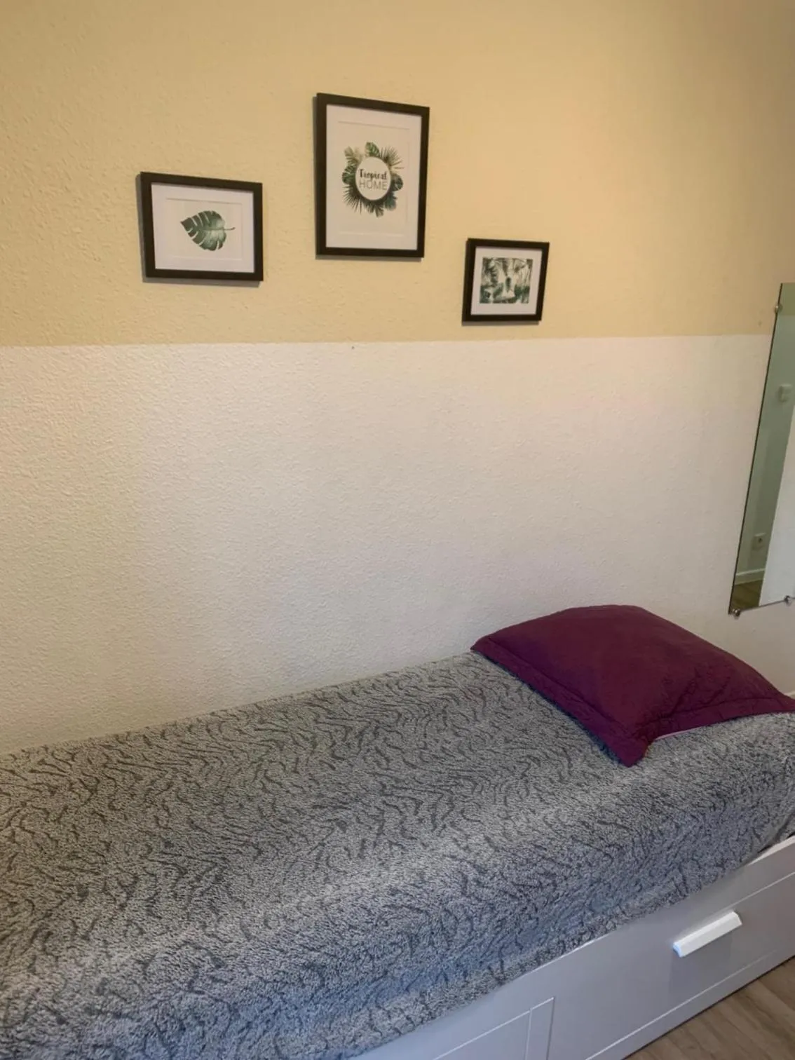 Bed in Résidence Meublée Services