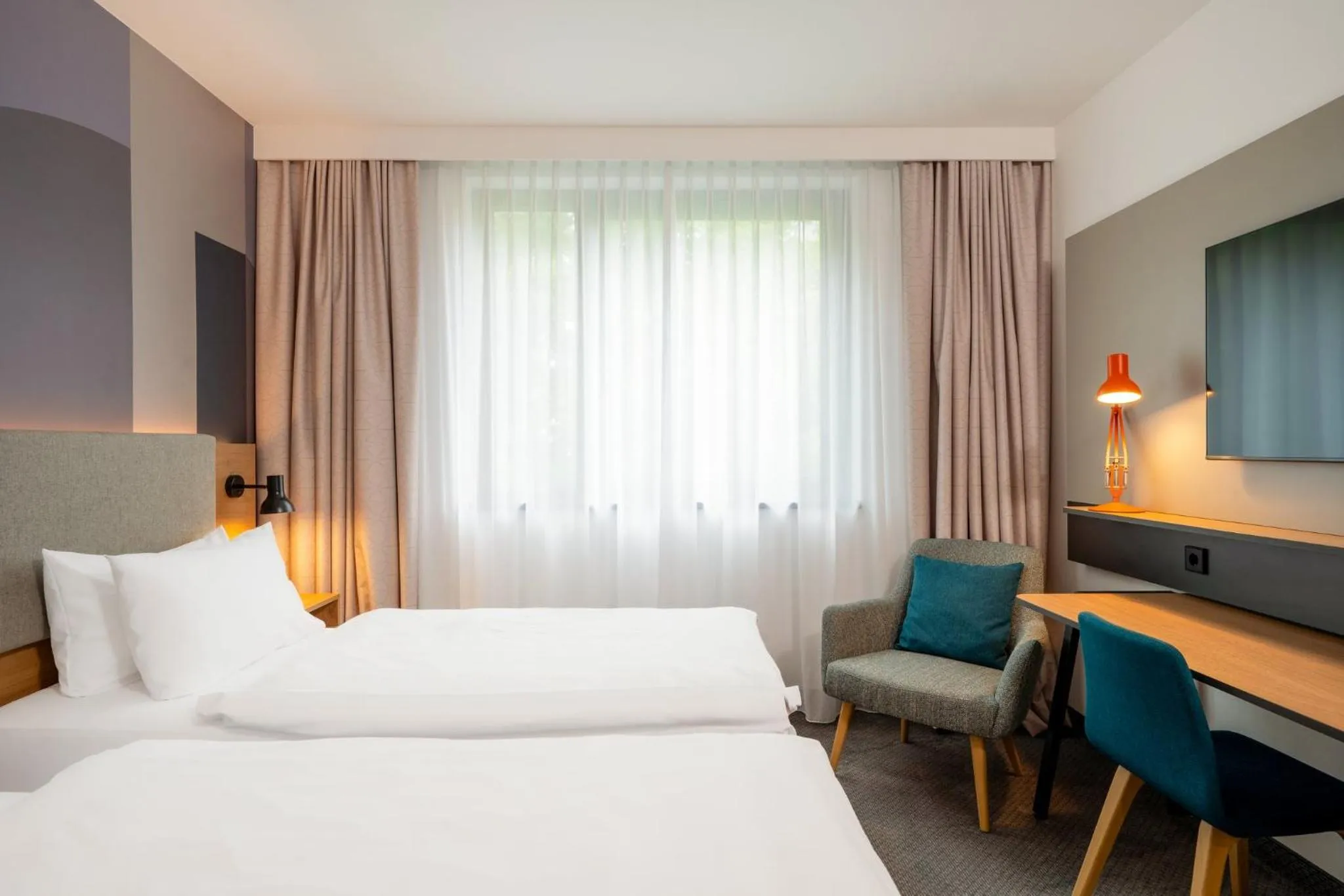 Photo of the whole room, Bed in Holiday Inn Munich - Westpark by IHG