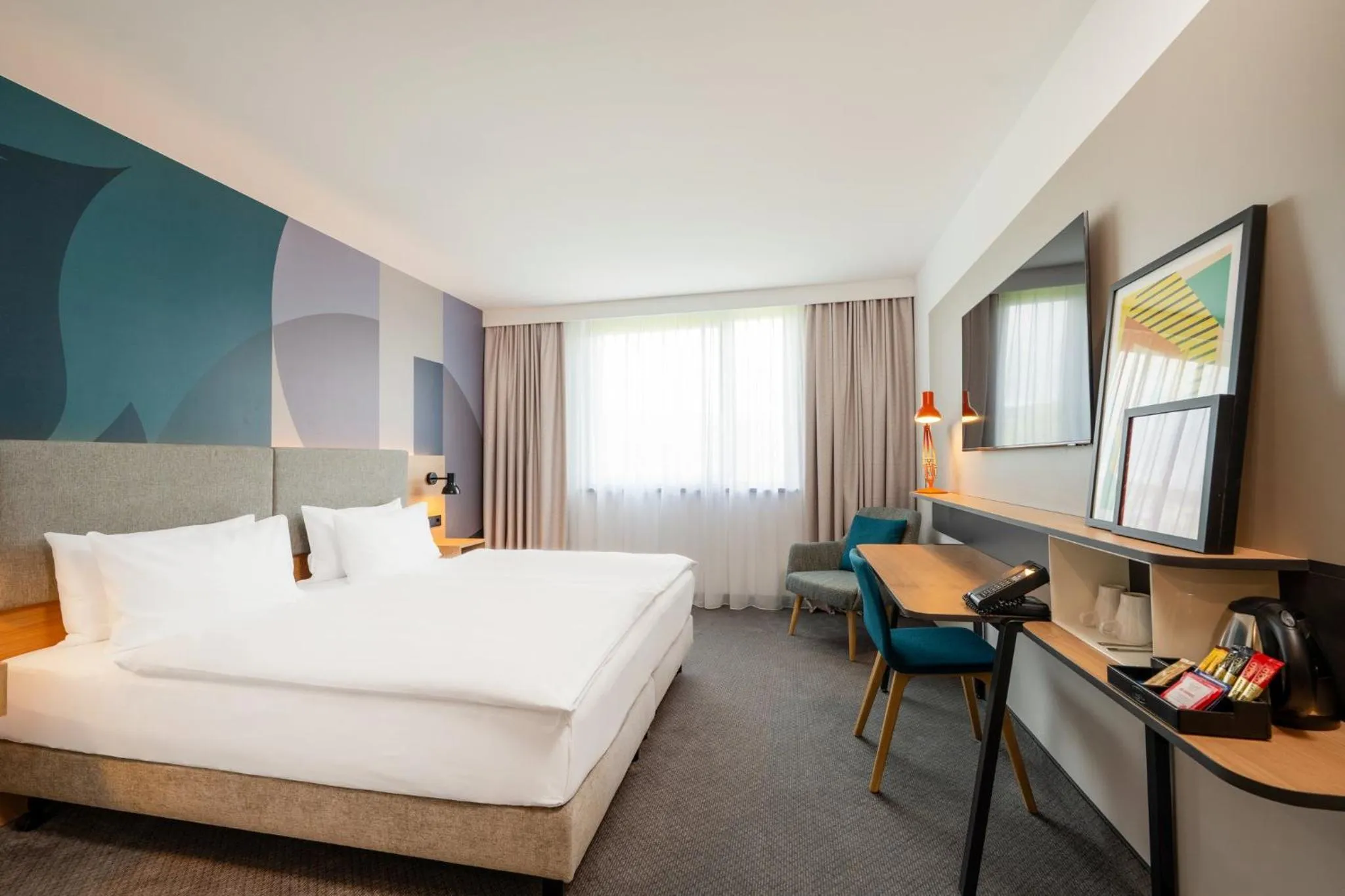 Photo of the whole room, Bed in Holiday Inn Munich - Westpark by IHG