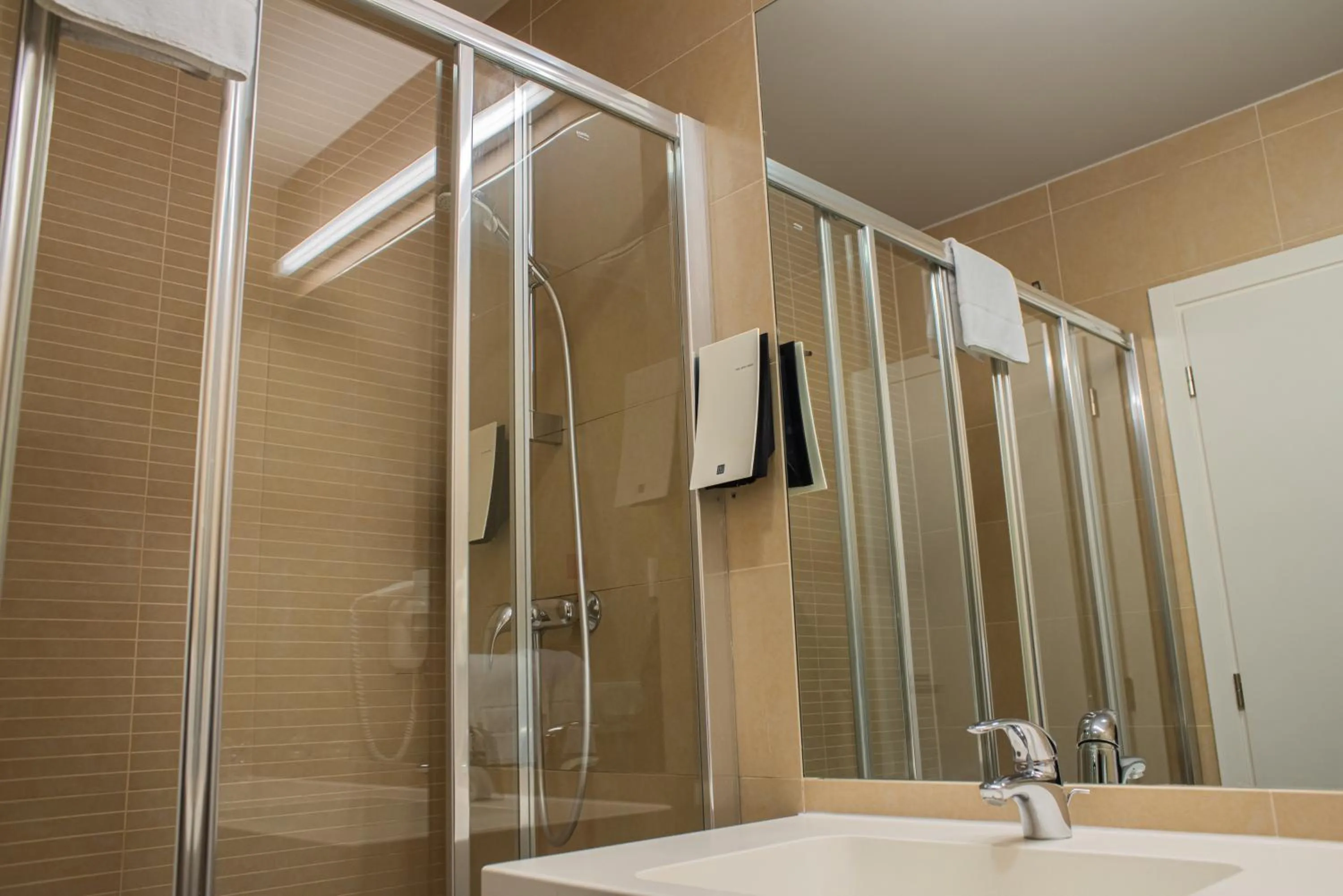 Shower in Hotel Sliško