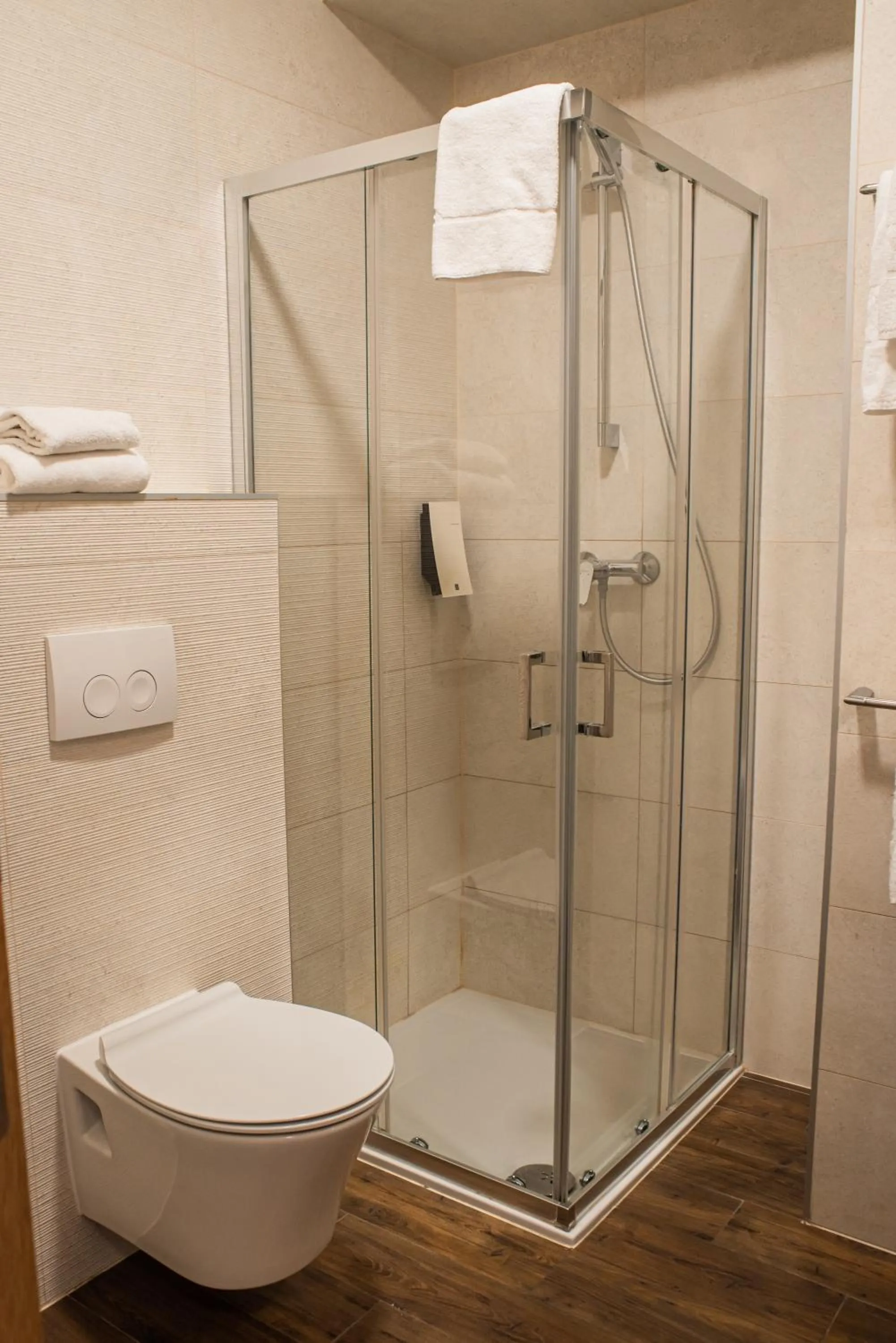 Shower in Hotel Sliško