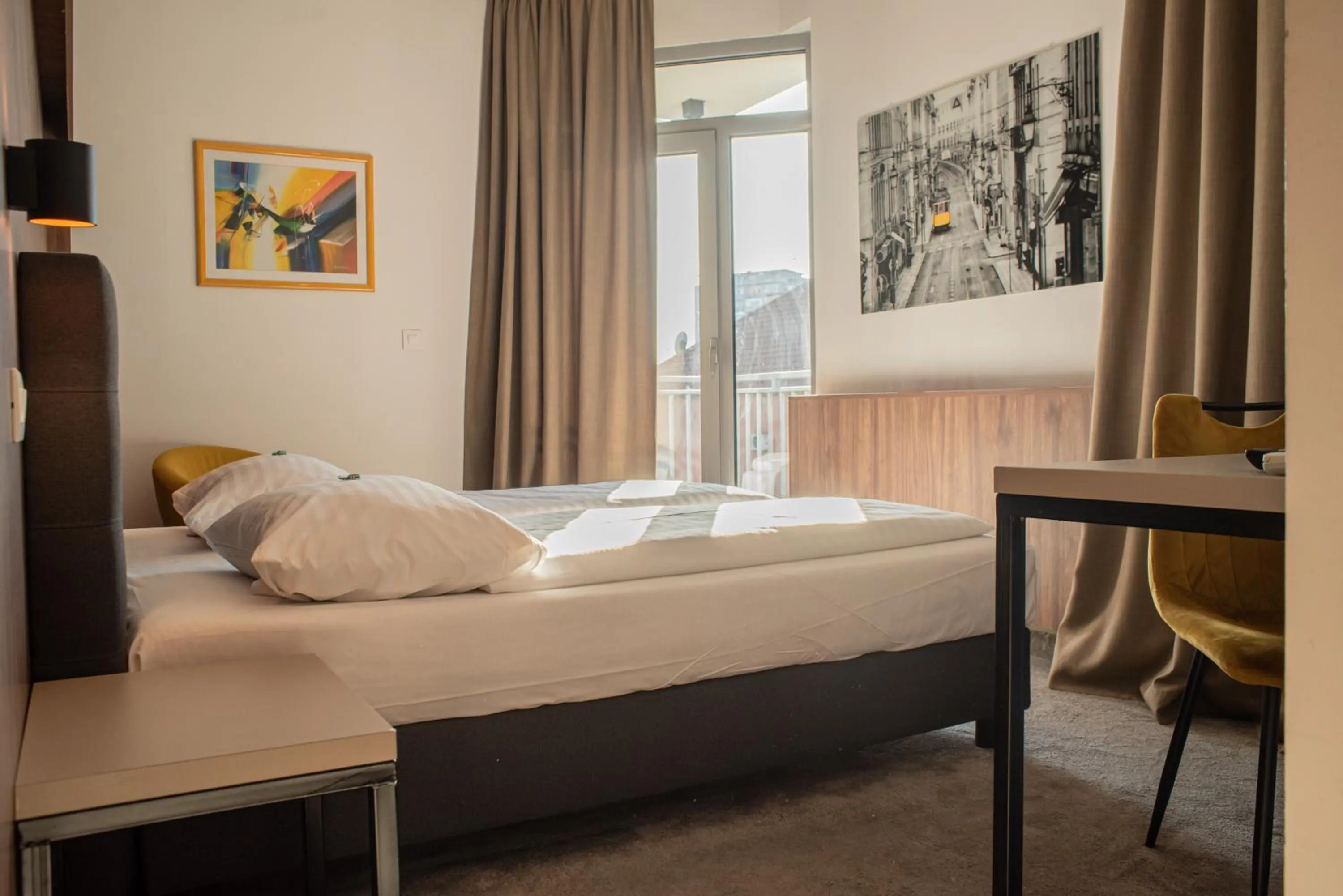 Bed in Hotel Sliško