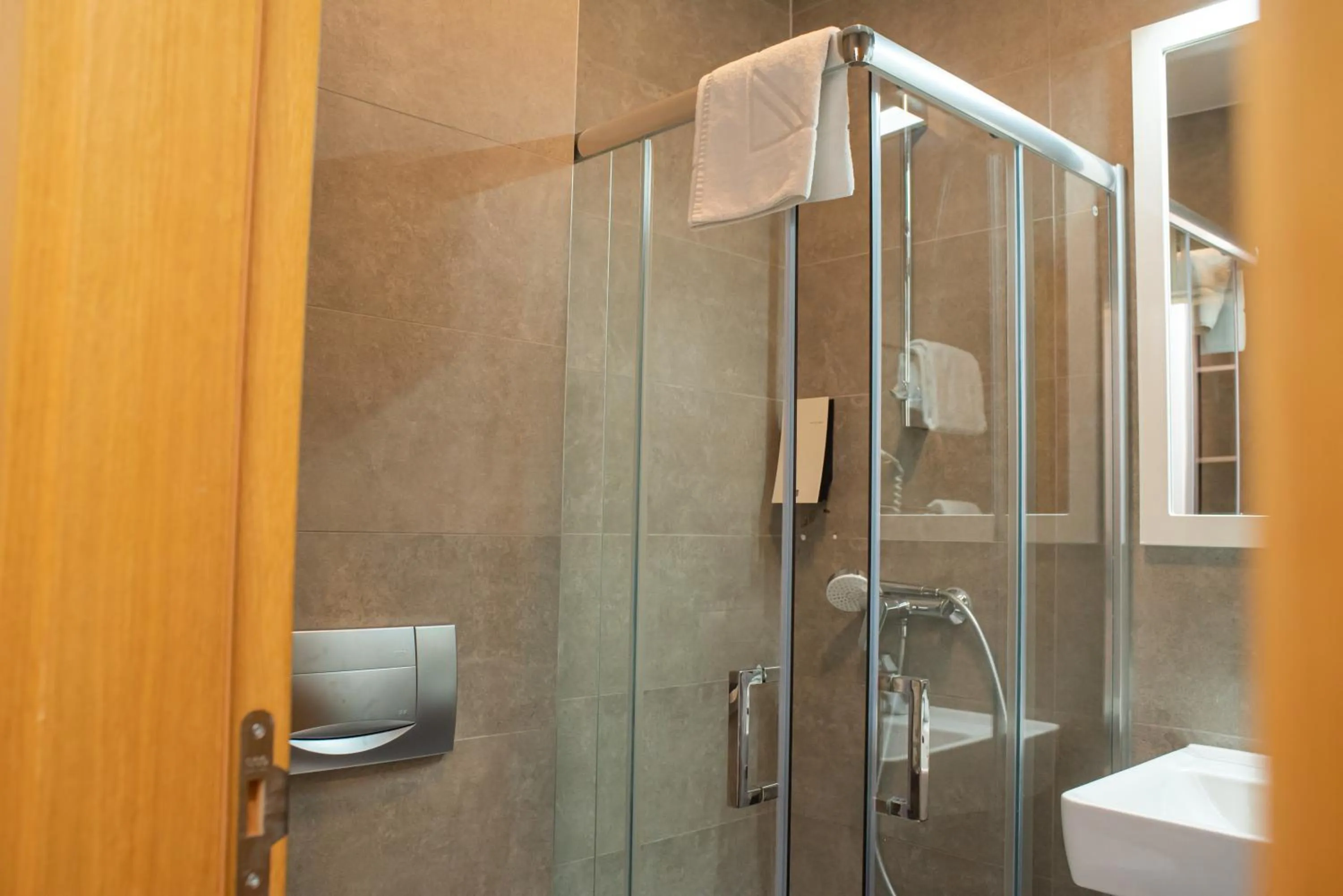 Shower in Hotel Sliško