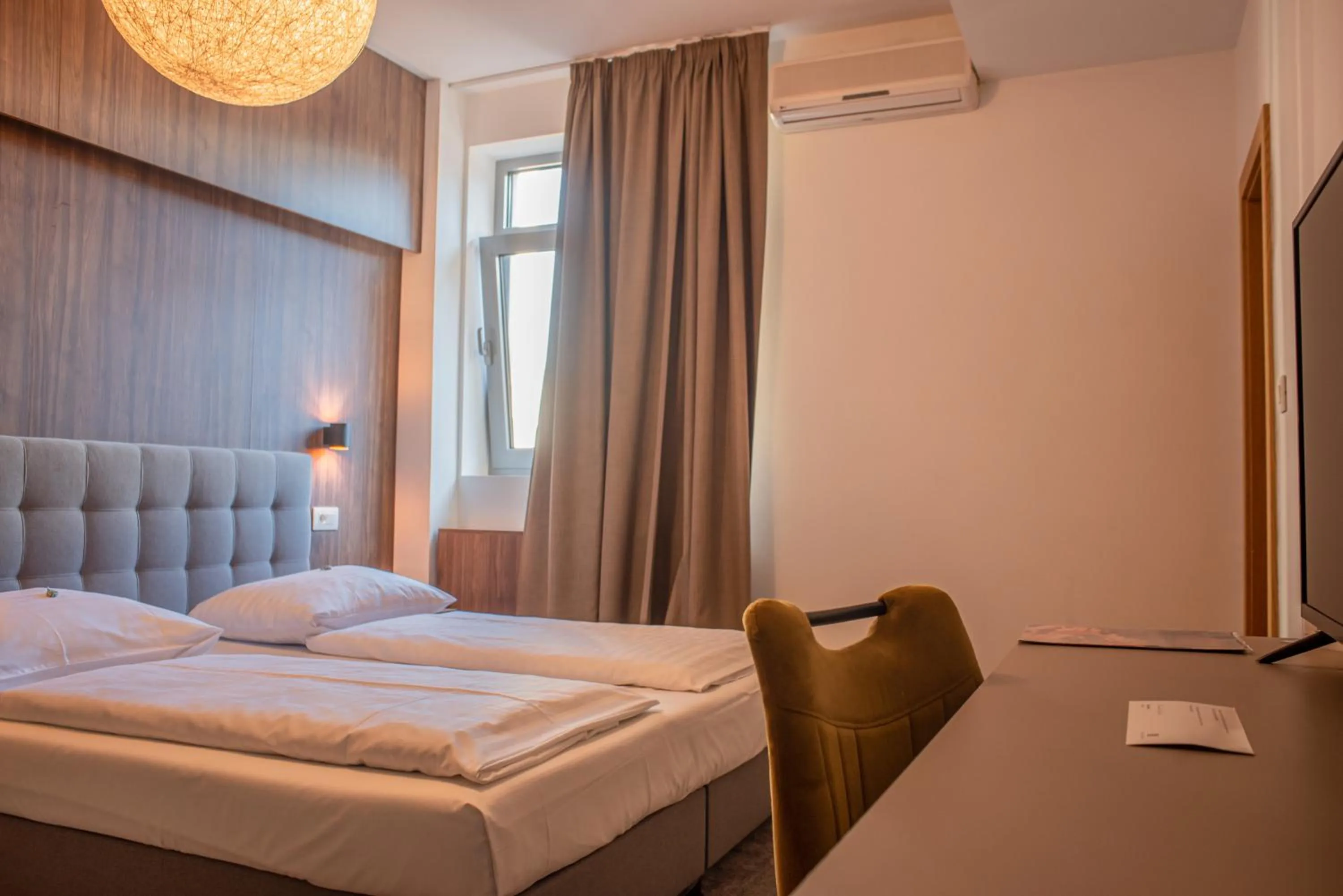 Bed in Hotel Sliško