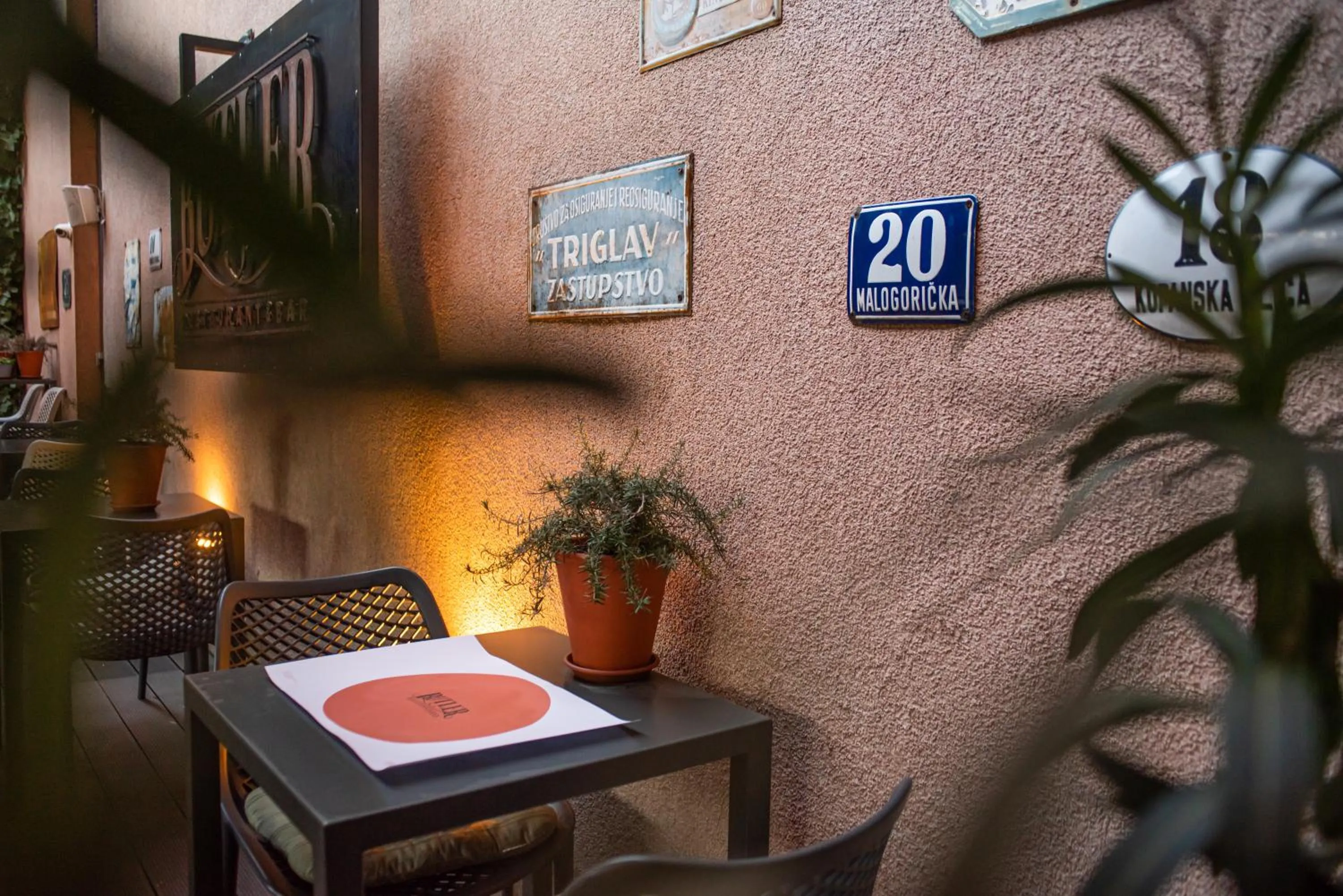 Restaurant/places to eat in Hotel Sliško