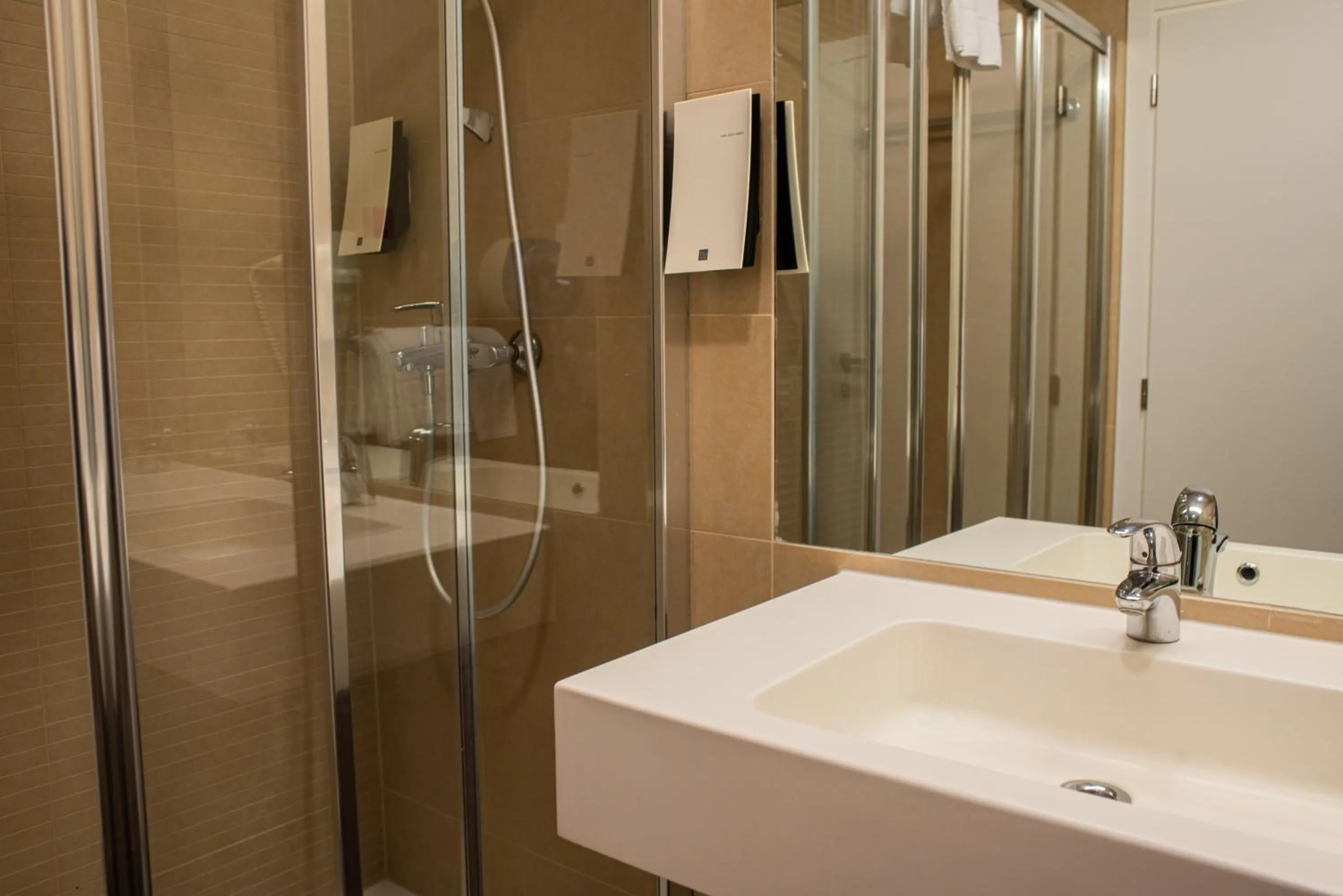 Shower in Hotel Sliško