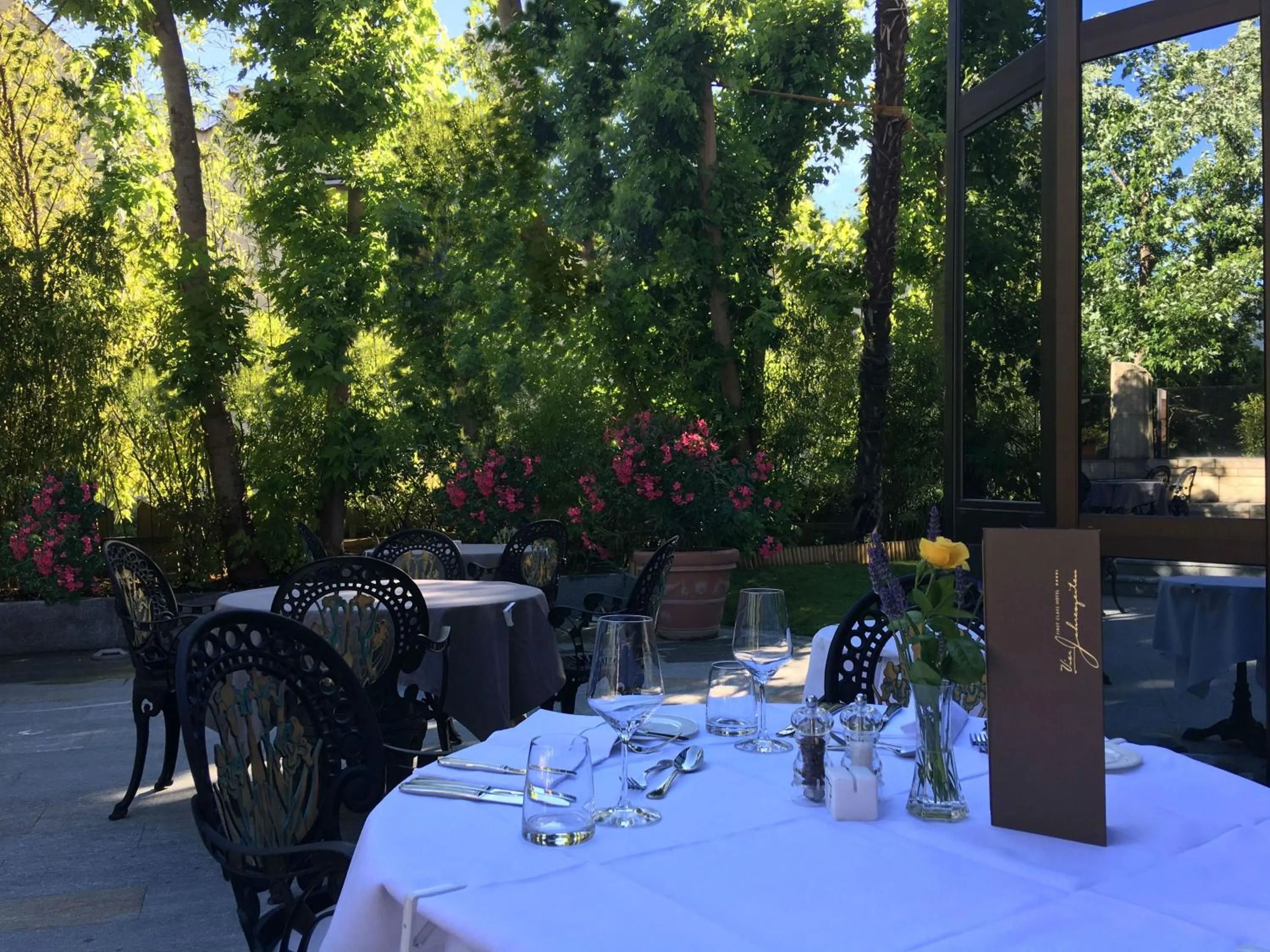 Restaurant/places to eat in Hotel Vier Jahreszeiten