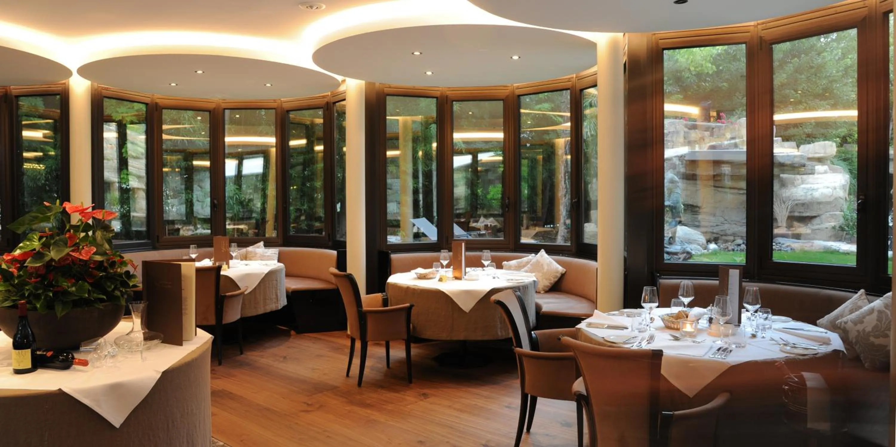 Restaurant/places to eat in Hotel Vier Jahreszeiten