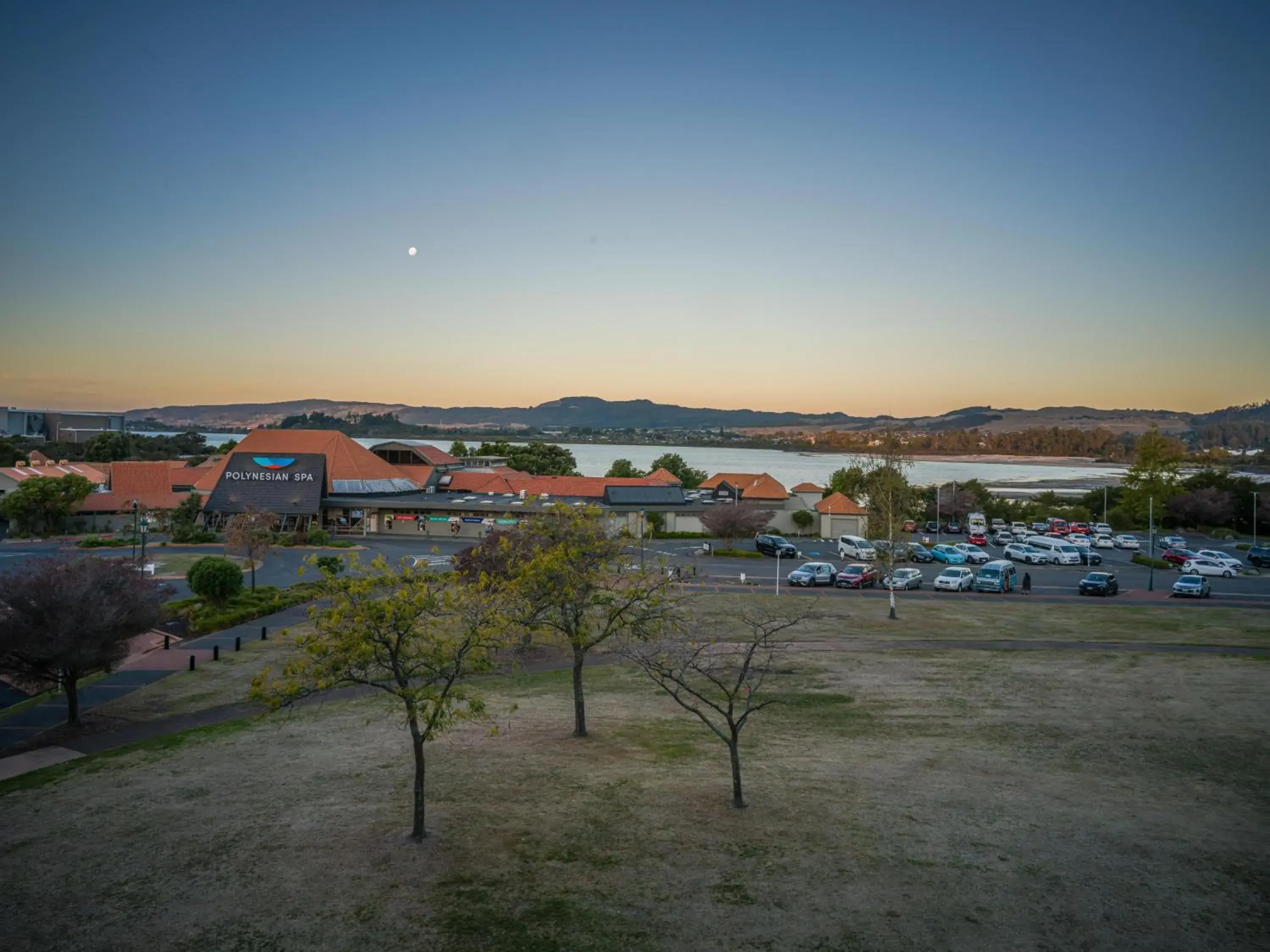 Superior 2 Queen - Lake-Facing in Millennium Hotel Rotorua Superior 2 Queen - Lake-Facing in Millennium Hotel Rotorua