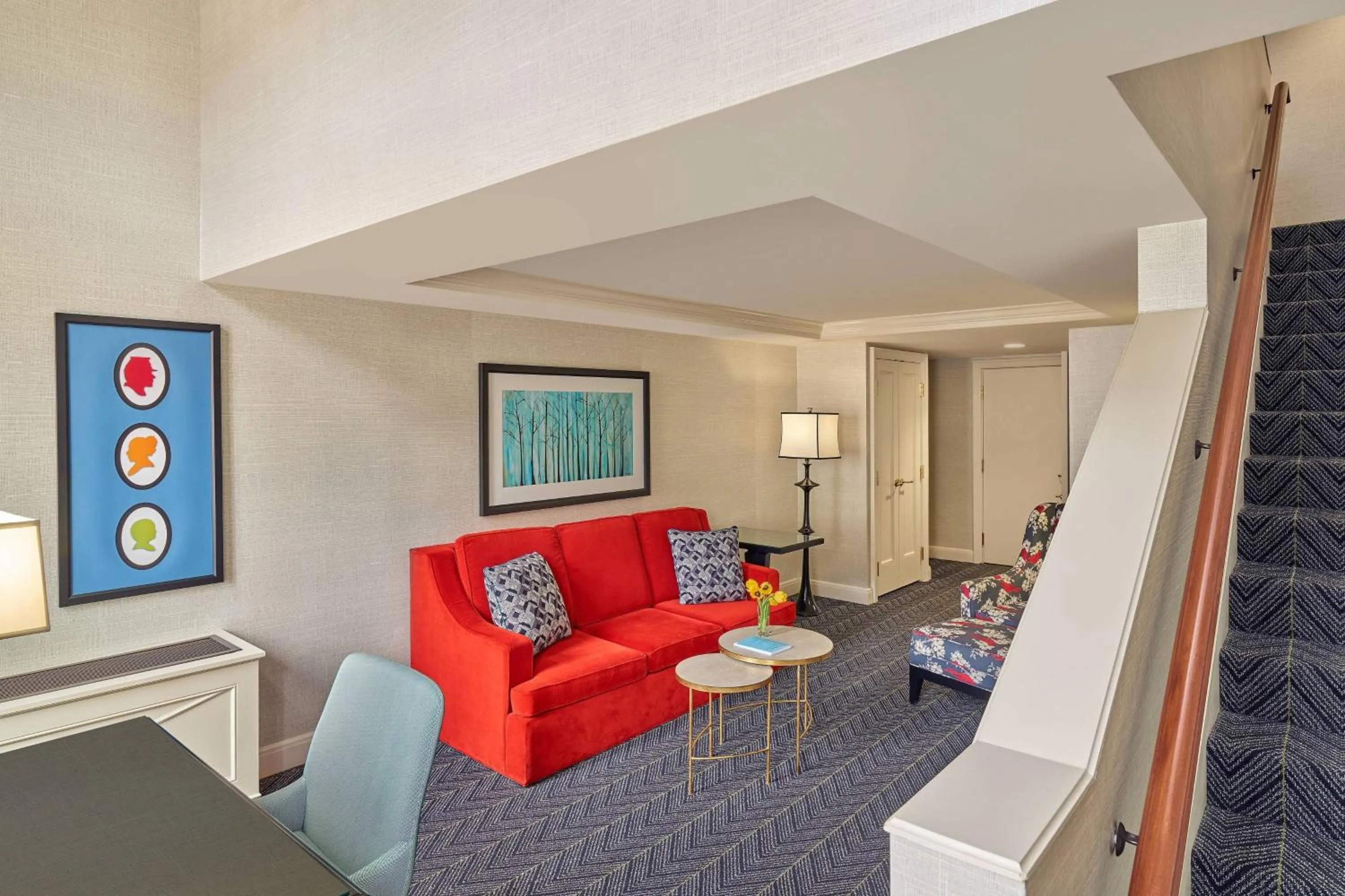 Photo of the whole room in The Alexandrian Old Town Alexandria, Autograph Collection