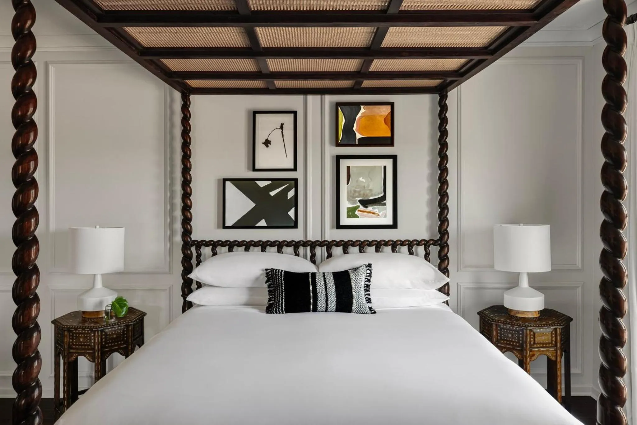 Photo of the whole room, Bed in Kimpton Canary Hotel by IHG