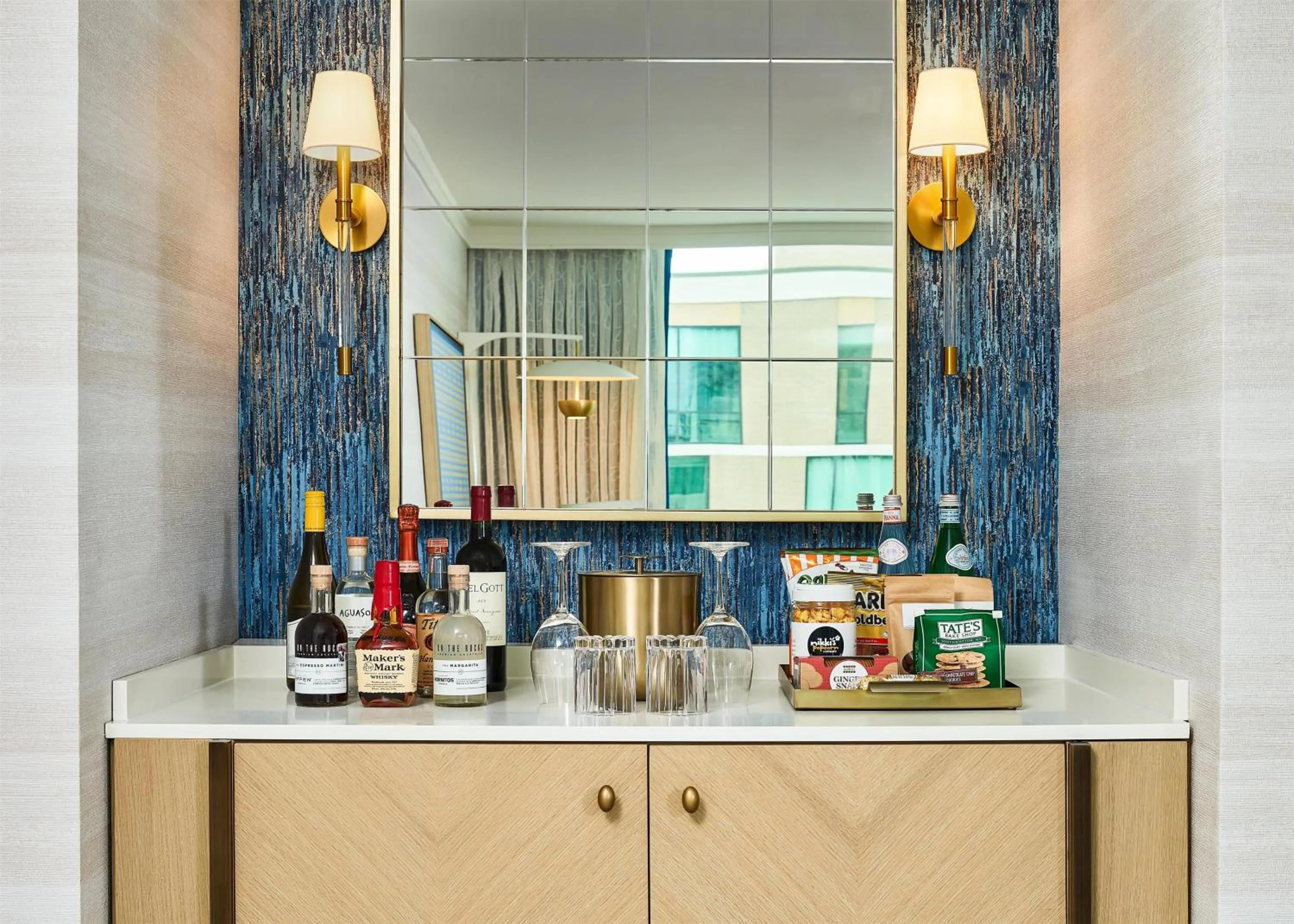 Photo of the whole room in The Highland Dallas, Curio Collection by Hilton