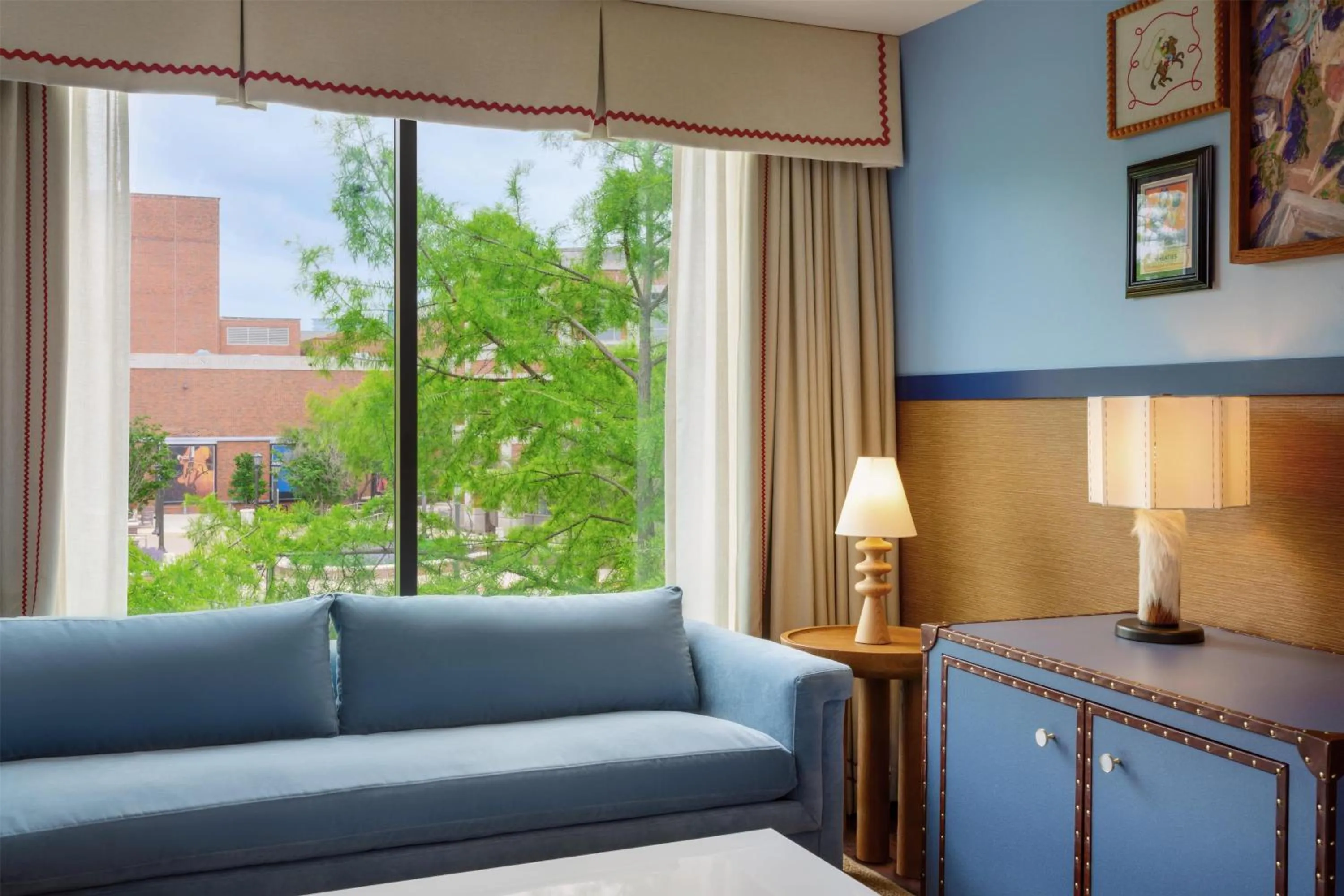 Living room in Graduate by Hilton Dallas