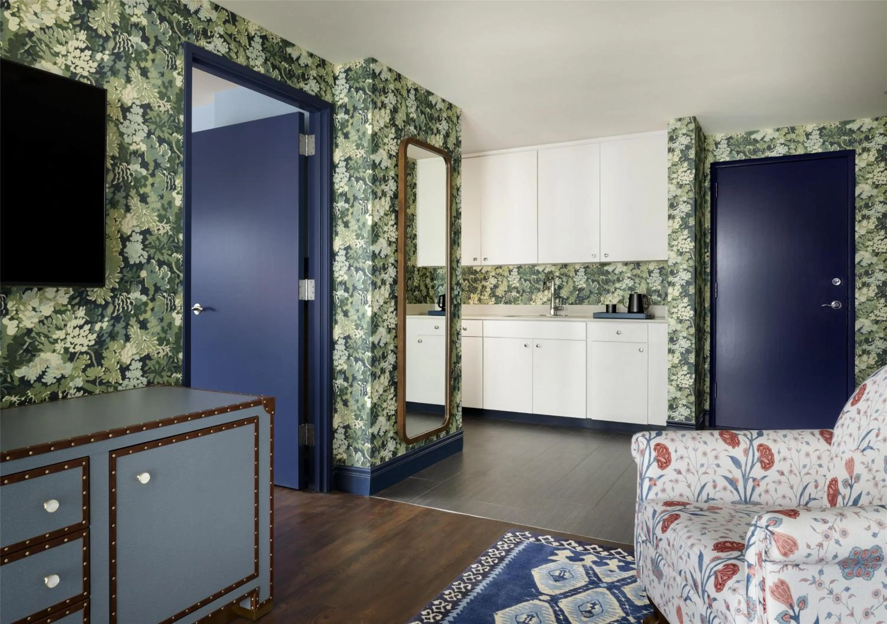 Living room in Graduate by Hilton Dallas