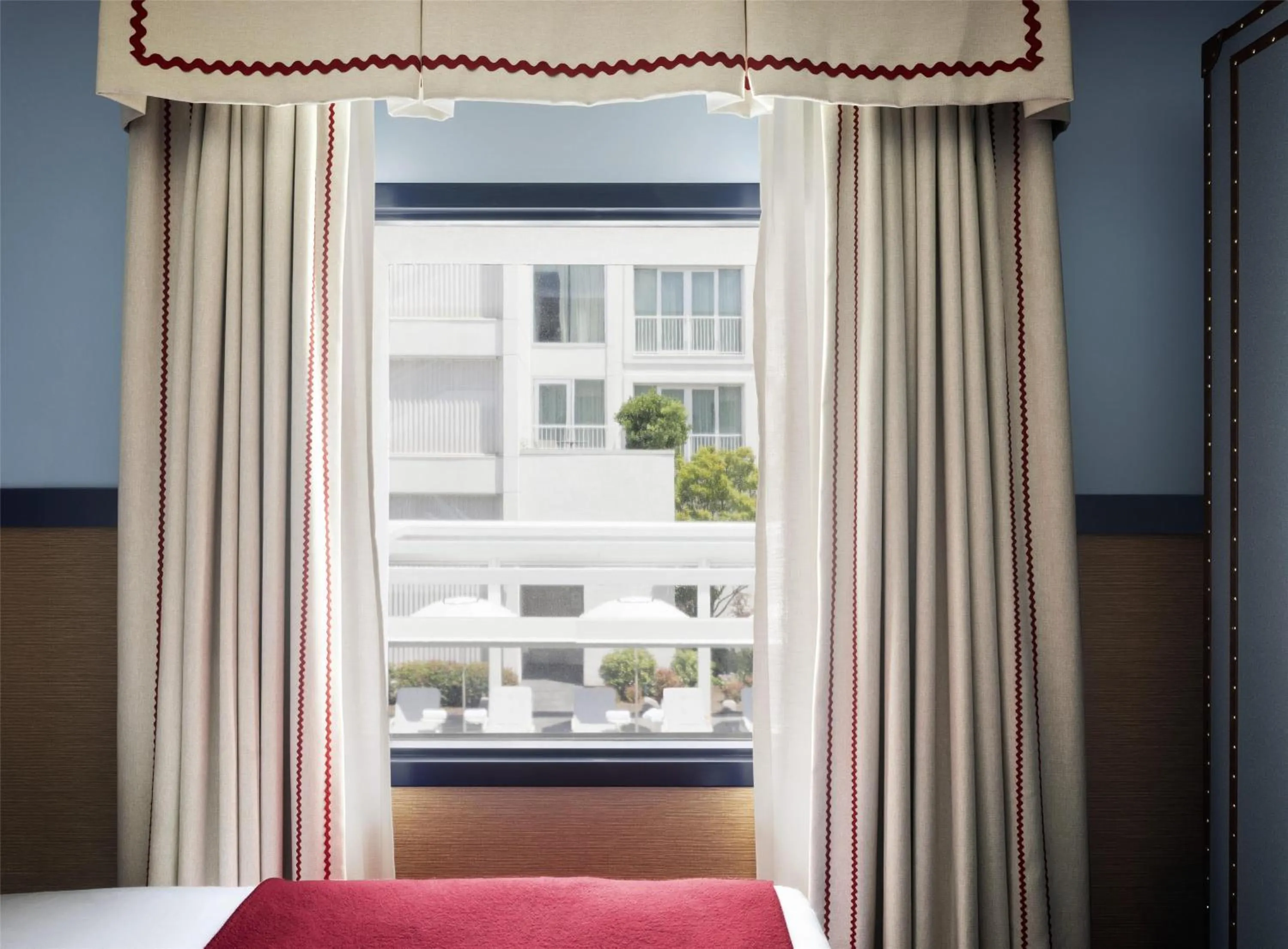 View (from property/room), Bed in Graduate by Hilton Dallas