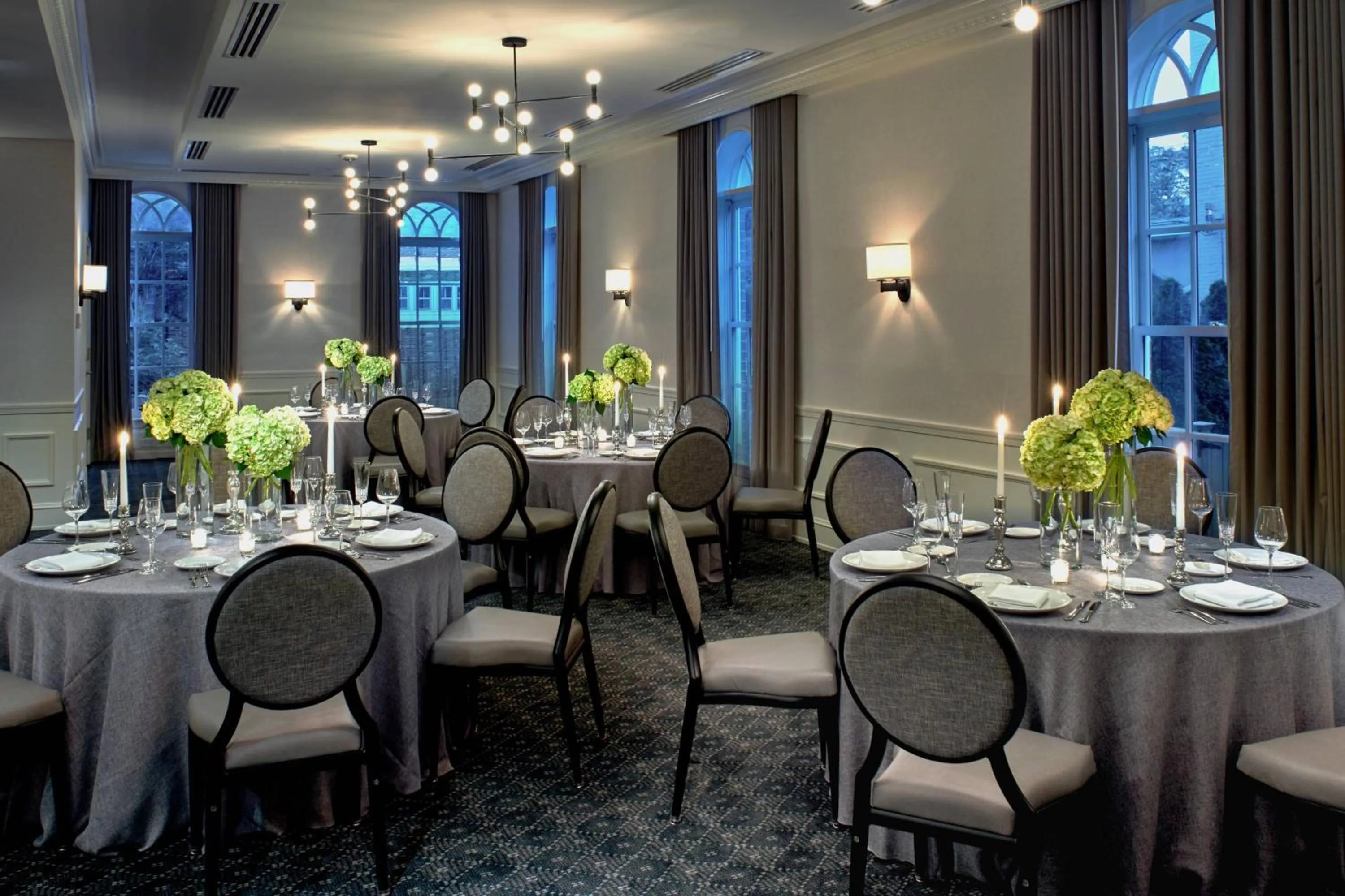 Meeting/conference room in Morrison House Old Town Alexandria, Autograph Collection