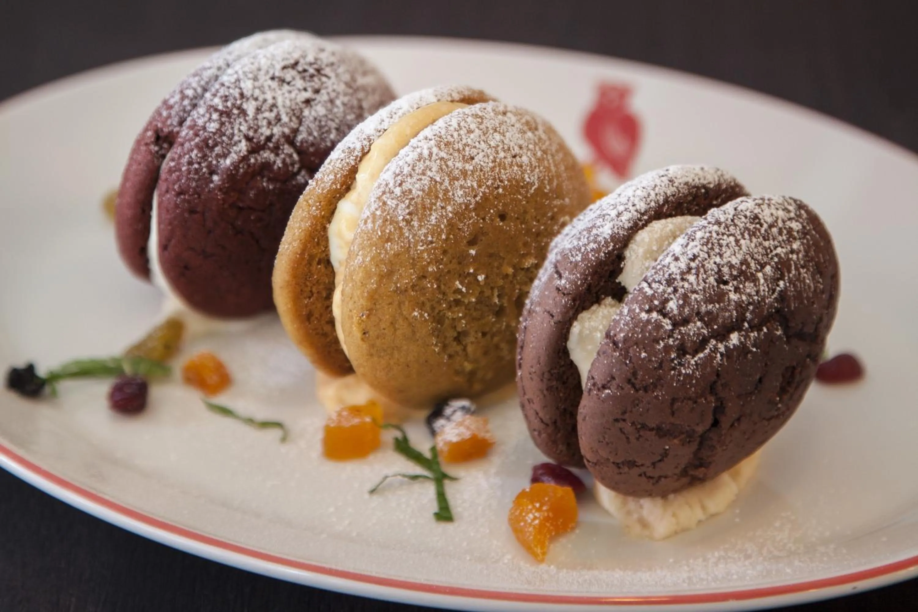 Restaurant/places to eat in Kimpton Hotel Monaco Philadelphia by IHG