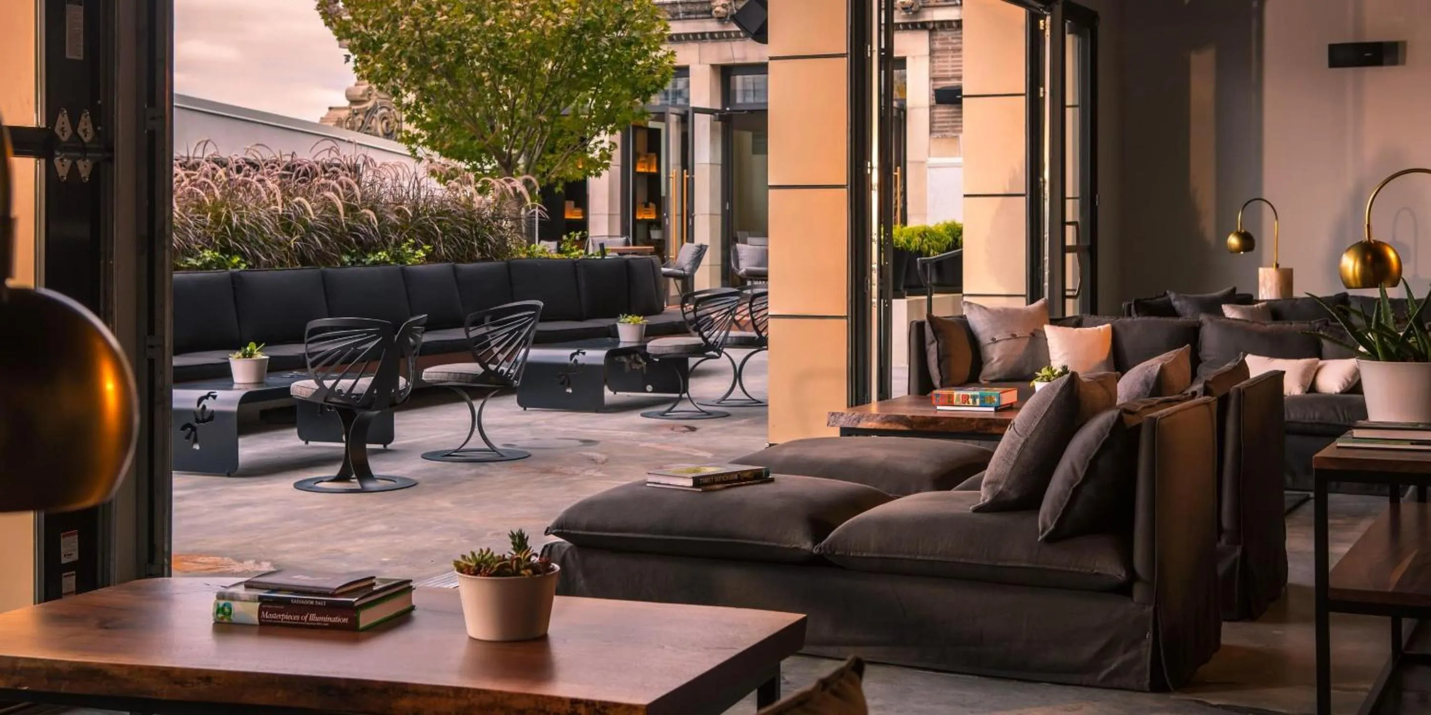 Restaurant/places to eat in Kimpton Hotel Monaco Philadelphia by IHG