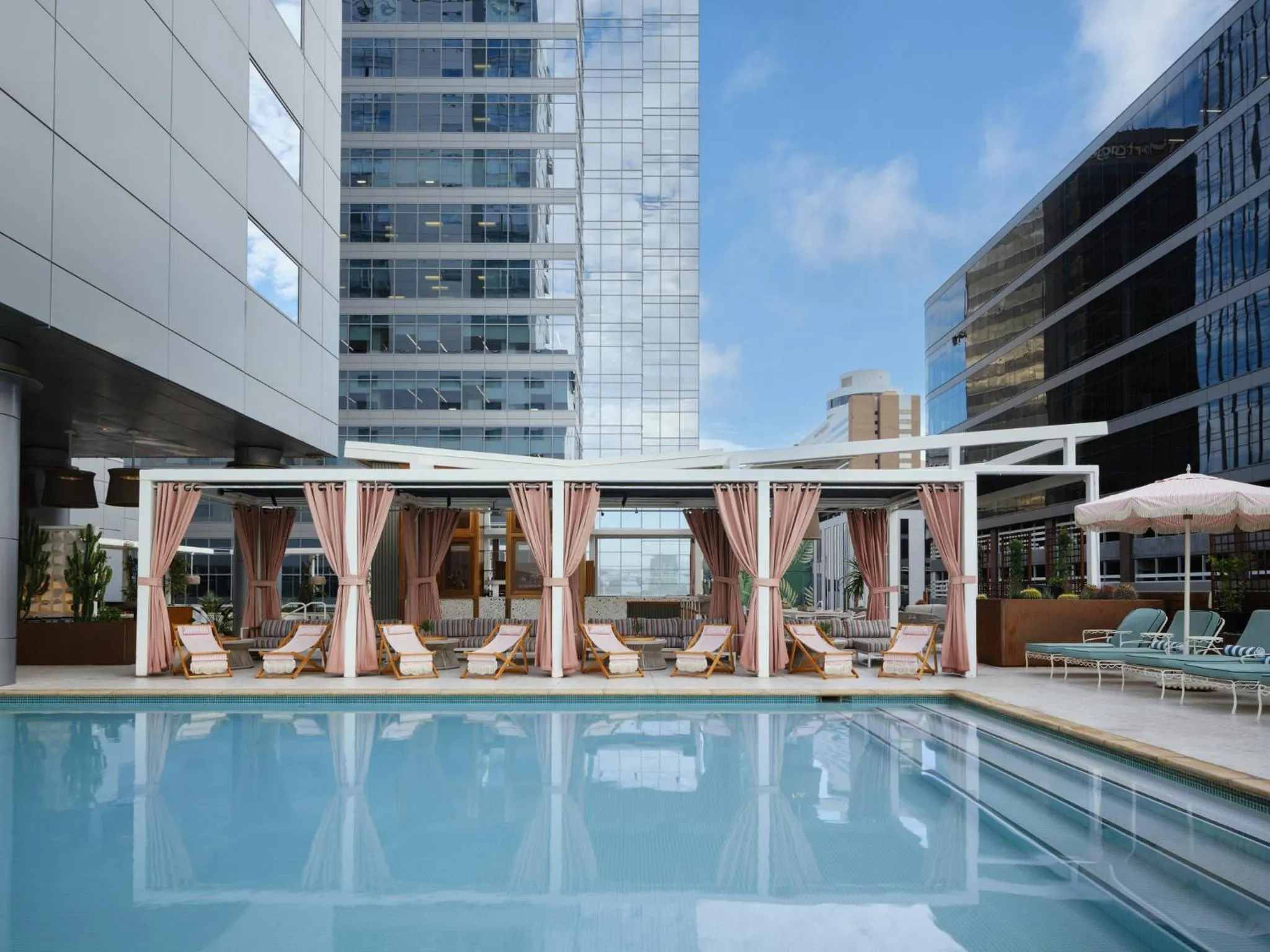 Swimming pool in Kimpton Hotel Palomar Phoenix Cityscape by IHG