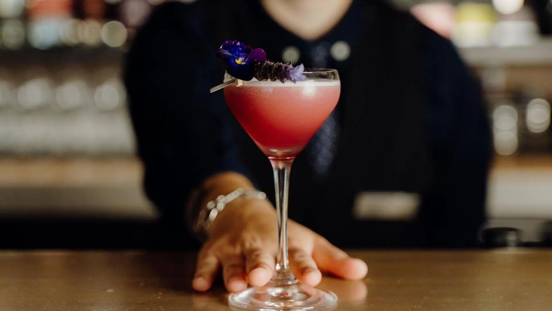 Lounge or bar in Hilton Auckland