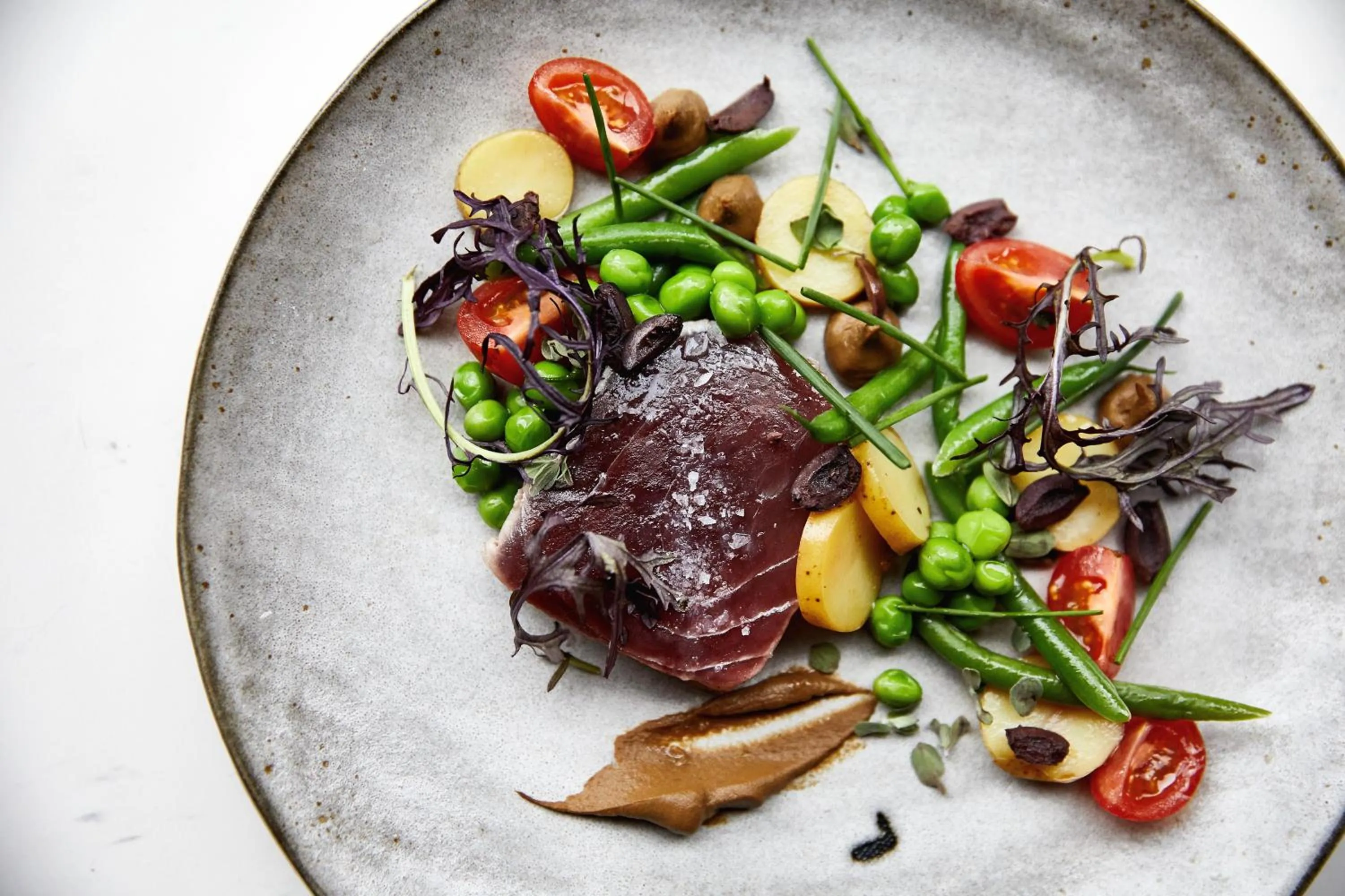 Food and drinks in Kimpton Hotel Monaco Seattle by IHG