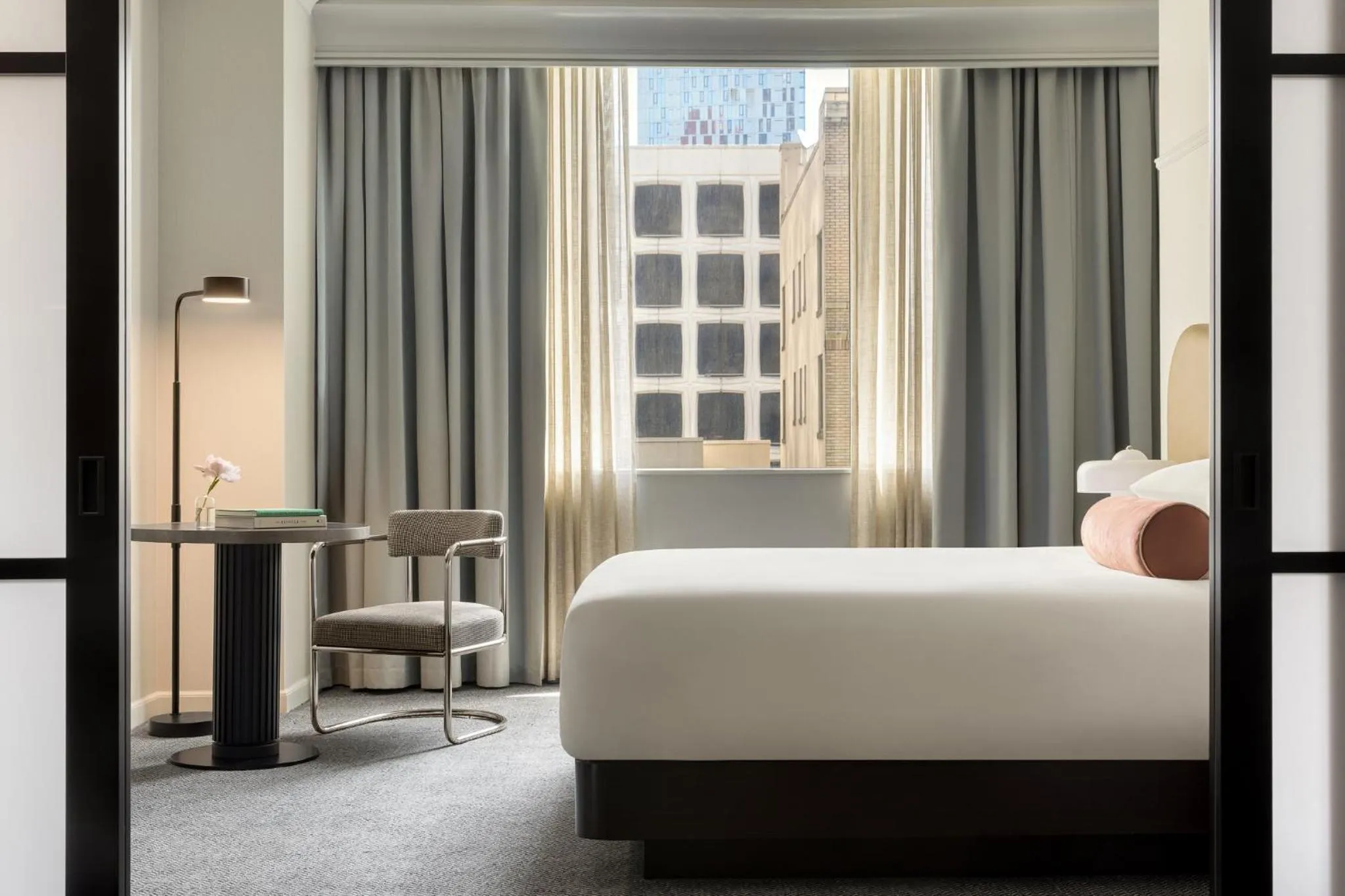 Photo of the whole room, Bed in Kimpton Hotel Monaco Seattle by IHG