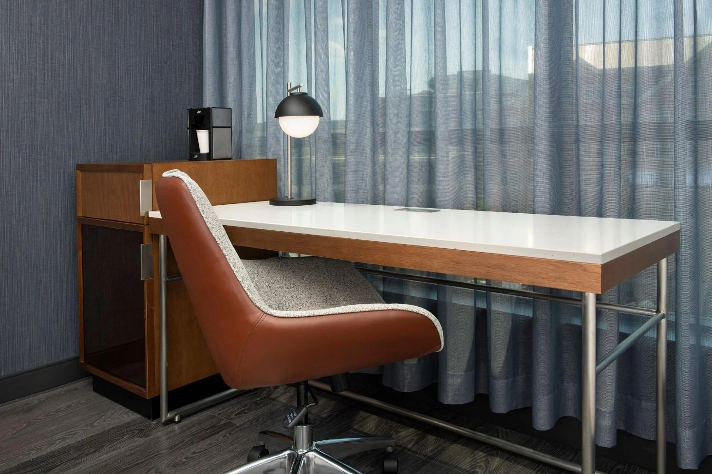 Photo of the whole room in Courtyard by Marriott Washington, DC Dupont Circle