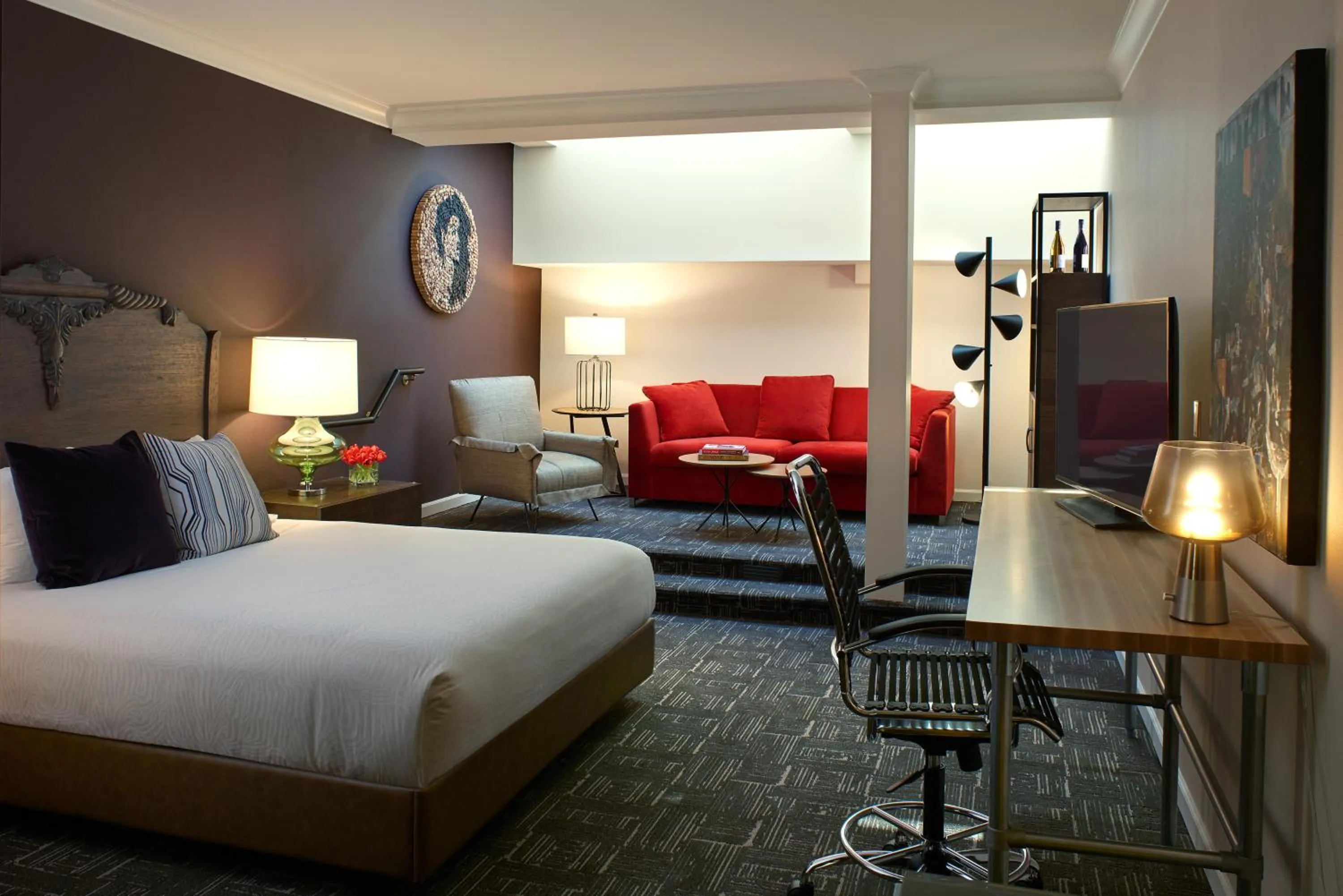 Photo of the whole room, Bed in Kimpton Hotel Vintage Portland by IHG